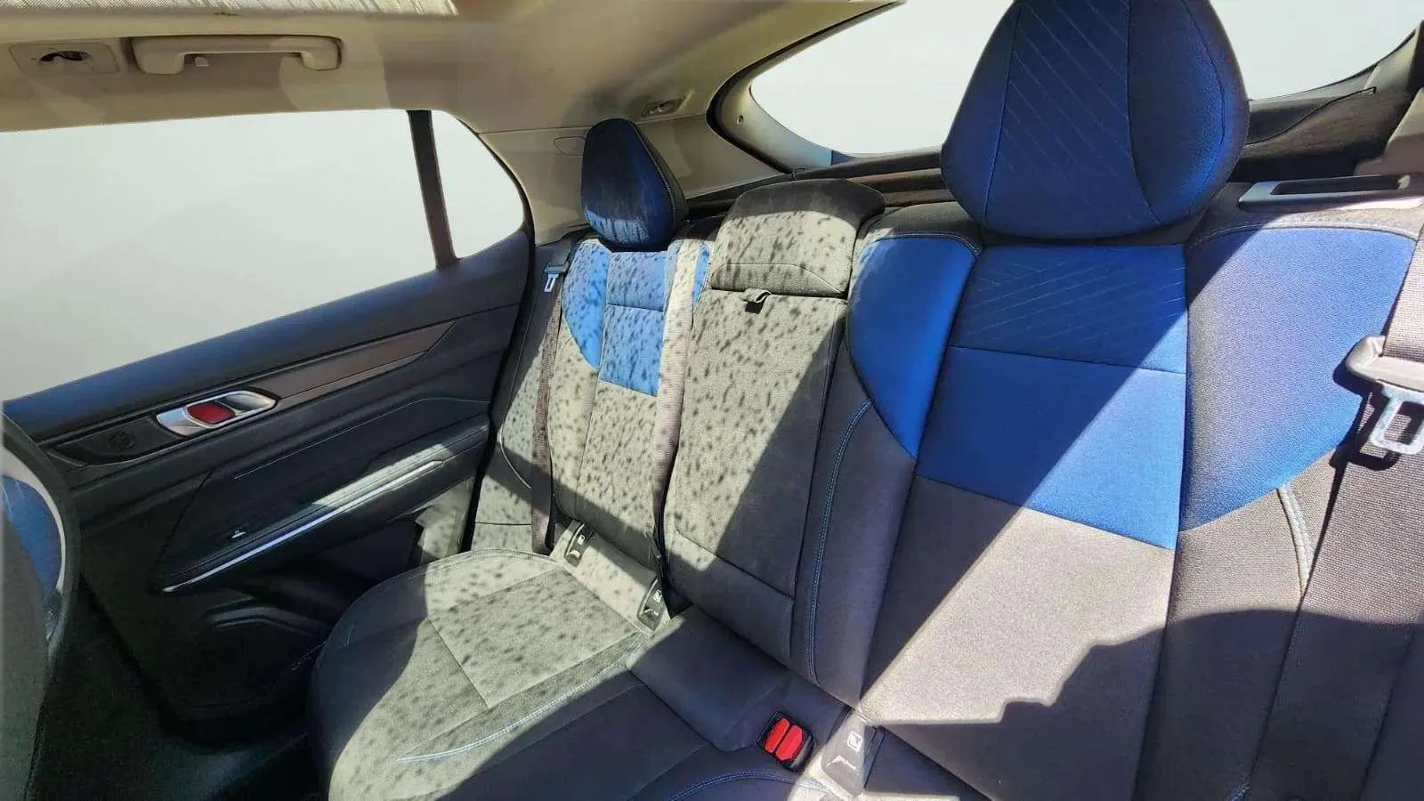 Lynk & Co 01 1.5 PHEV - foto 29