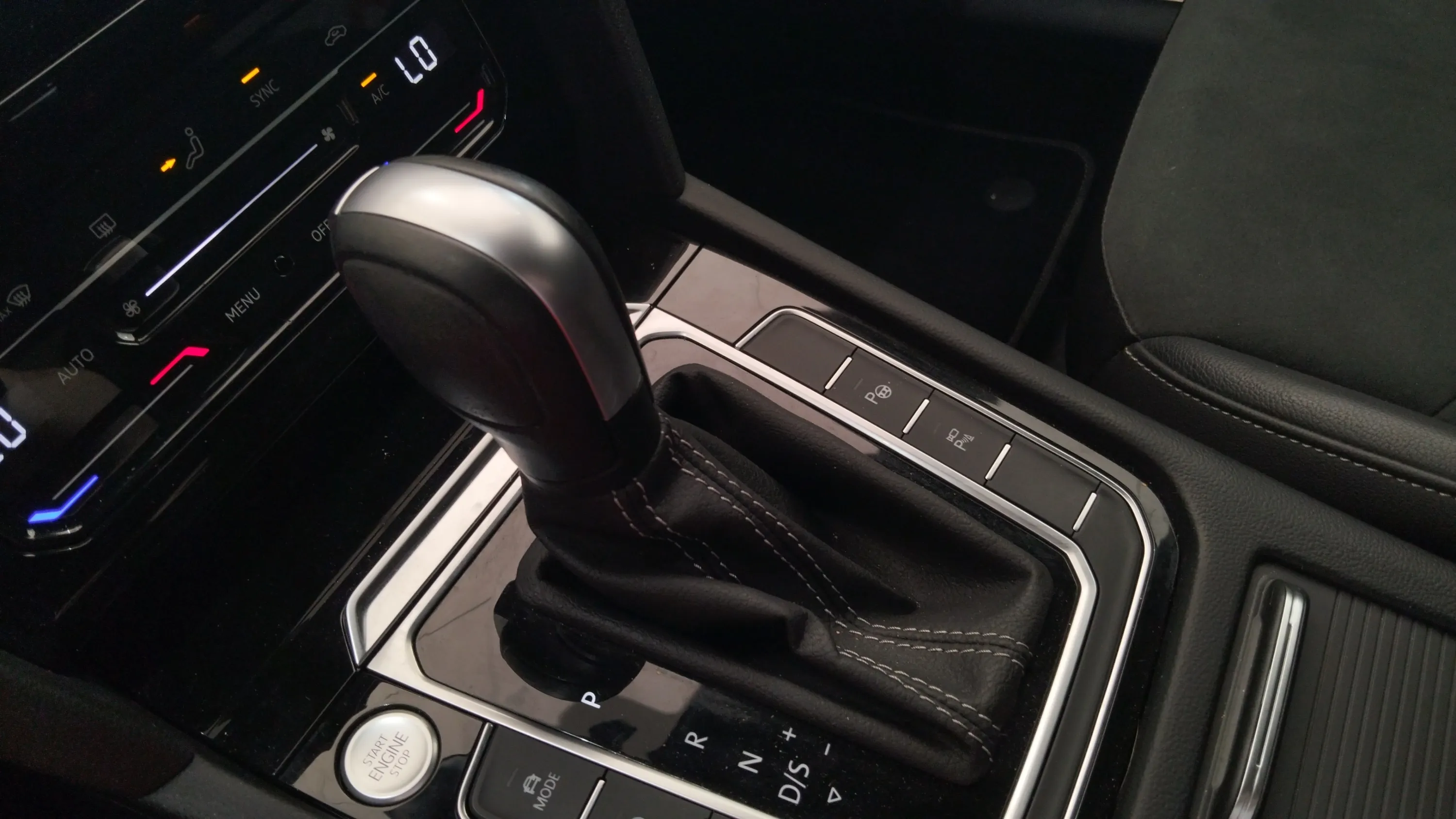 Volkswagen Arteon R-Line 2.0 TDI DSG - foto 20