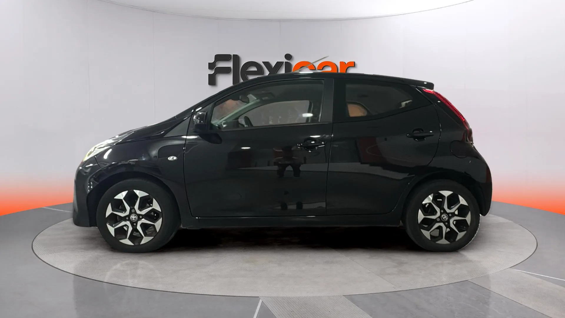 Toyota Aygo 1.0 70 x-play - foto 4
