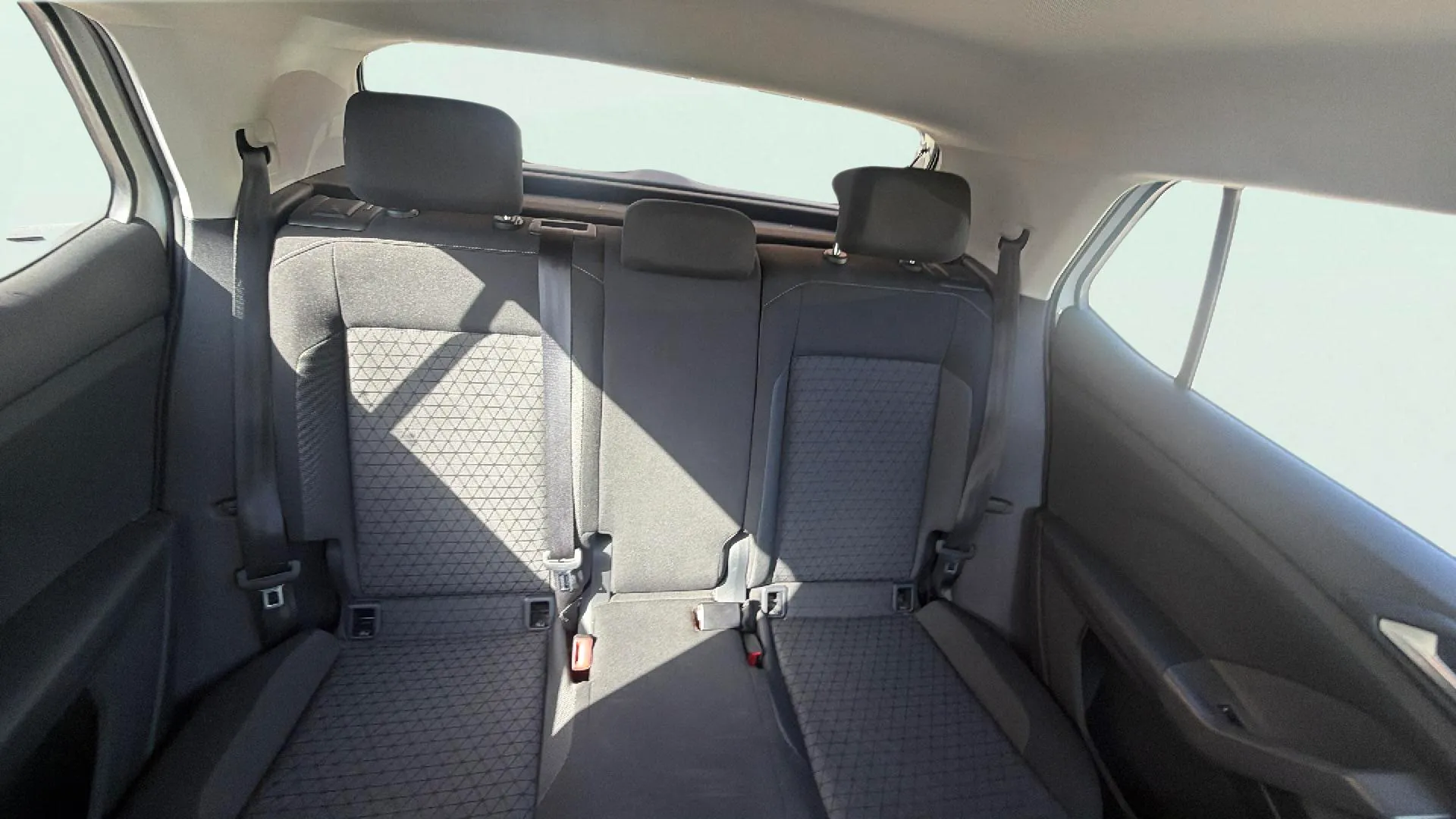 Volkswagen T-Cross Advance 1.0 TSI - foto 11