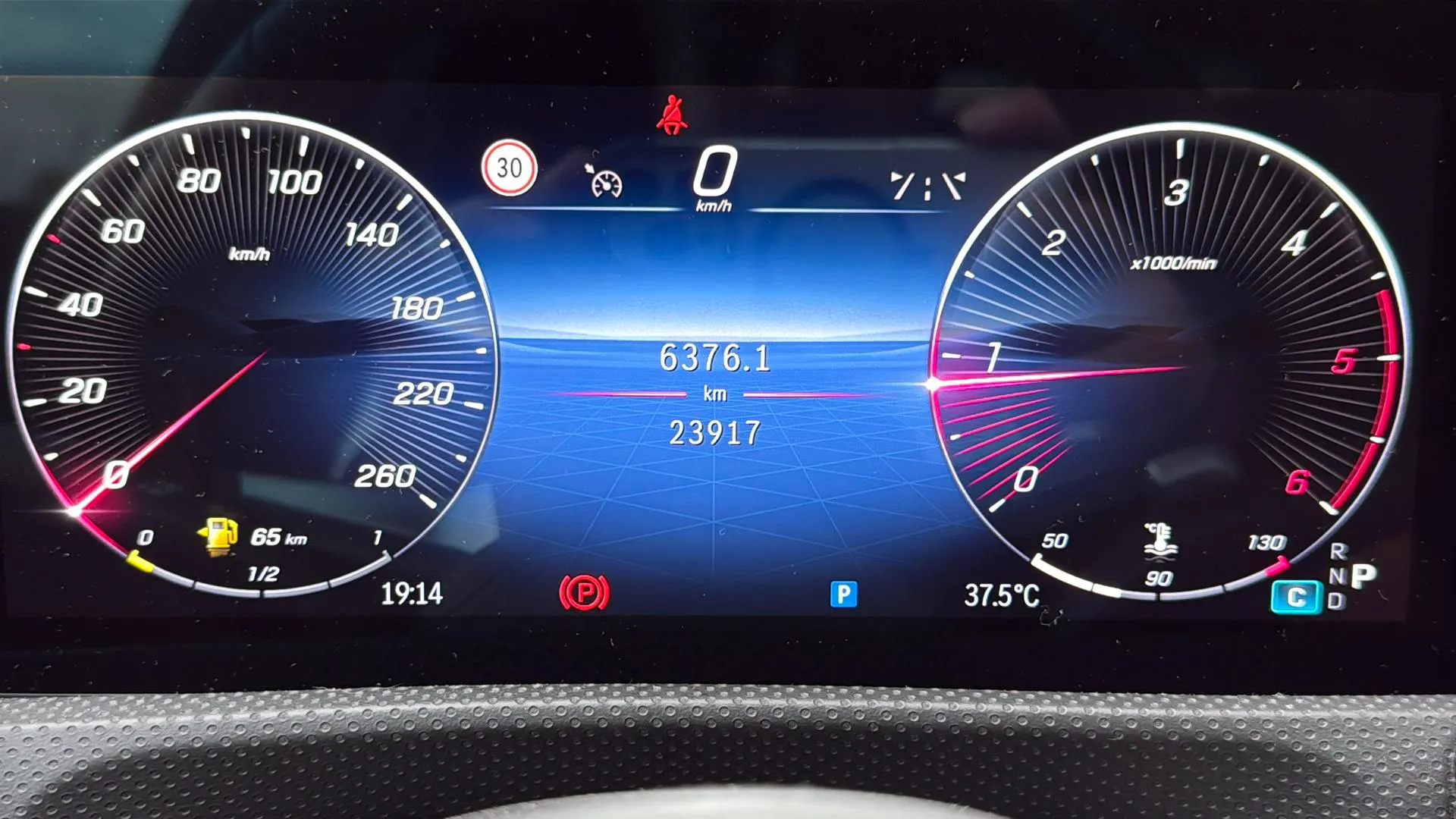 Mercedes-Benz CLA 220 D DCT - foto 15