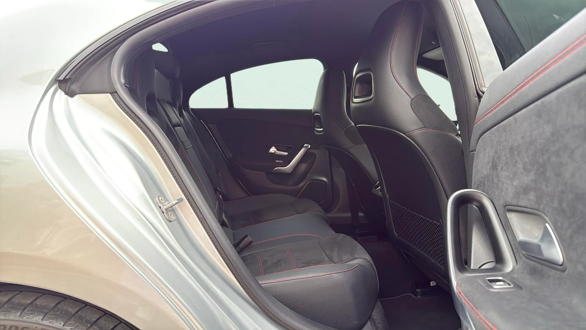 Mercedes-Benz CLA 220 D DCT - foto 25