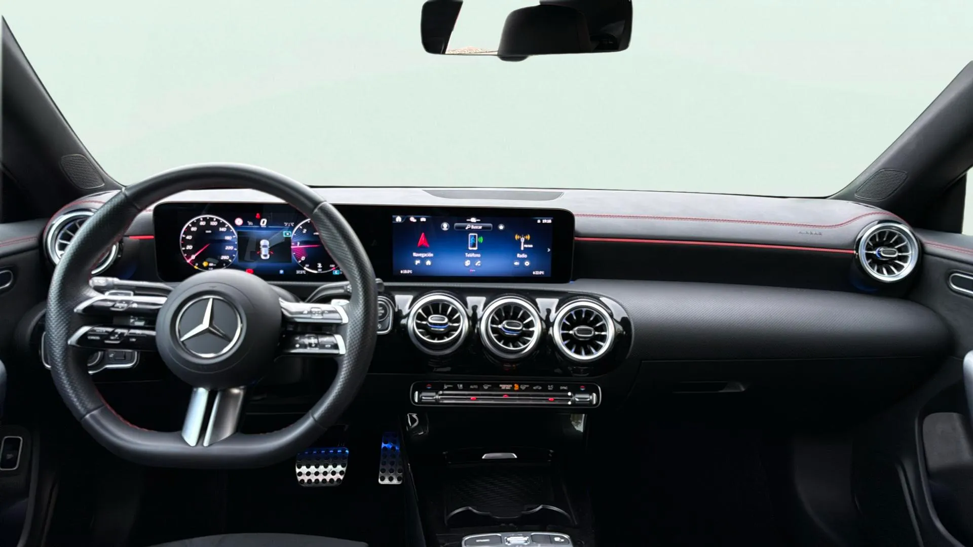 Mercedes-Benz CLA 220 D DCT - foto 9