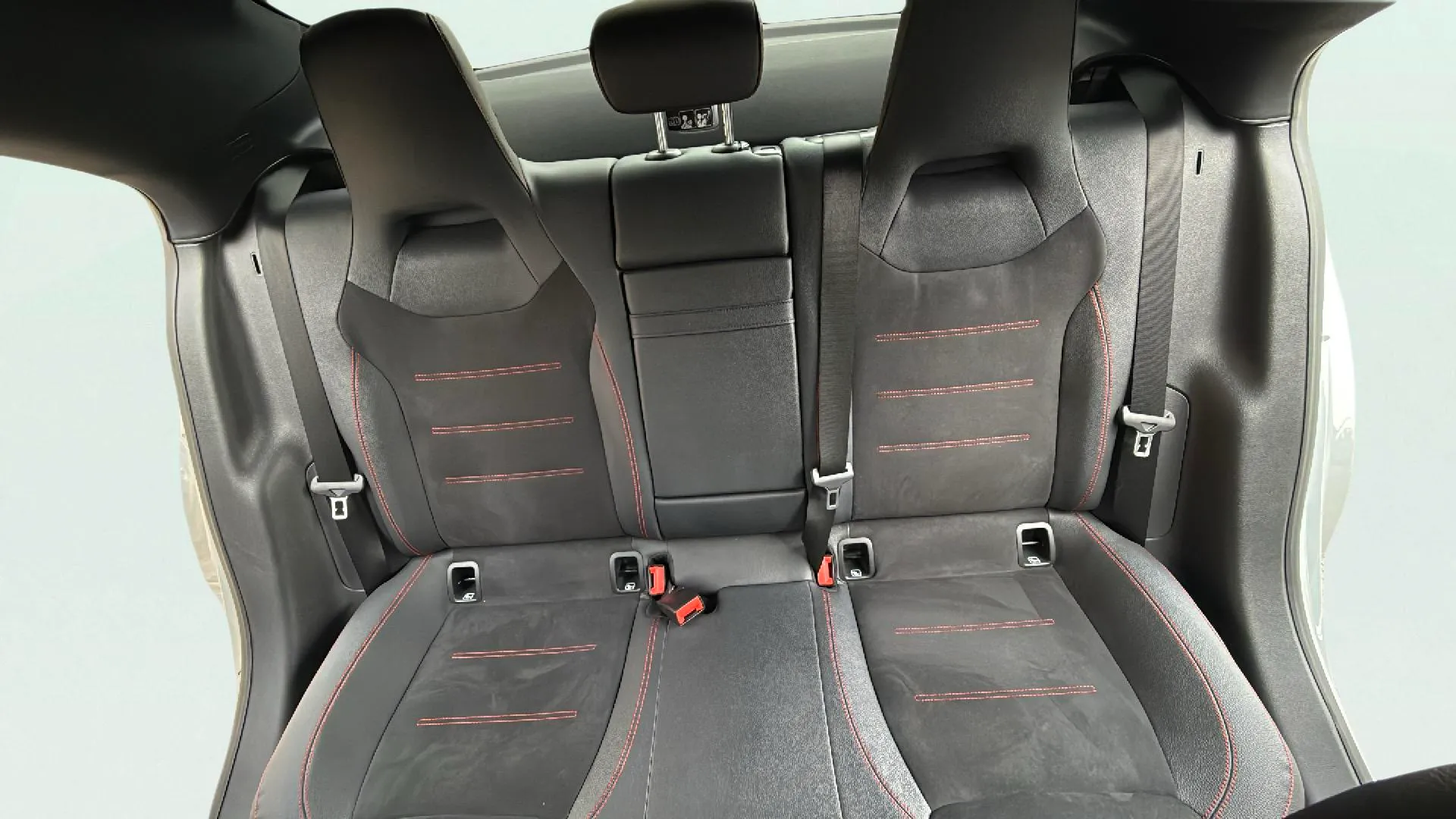 Mercedes-Benz CLA 220 D DCT - foto 24