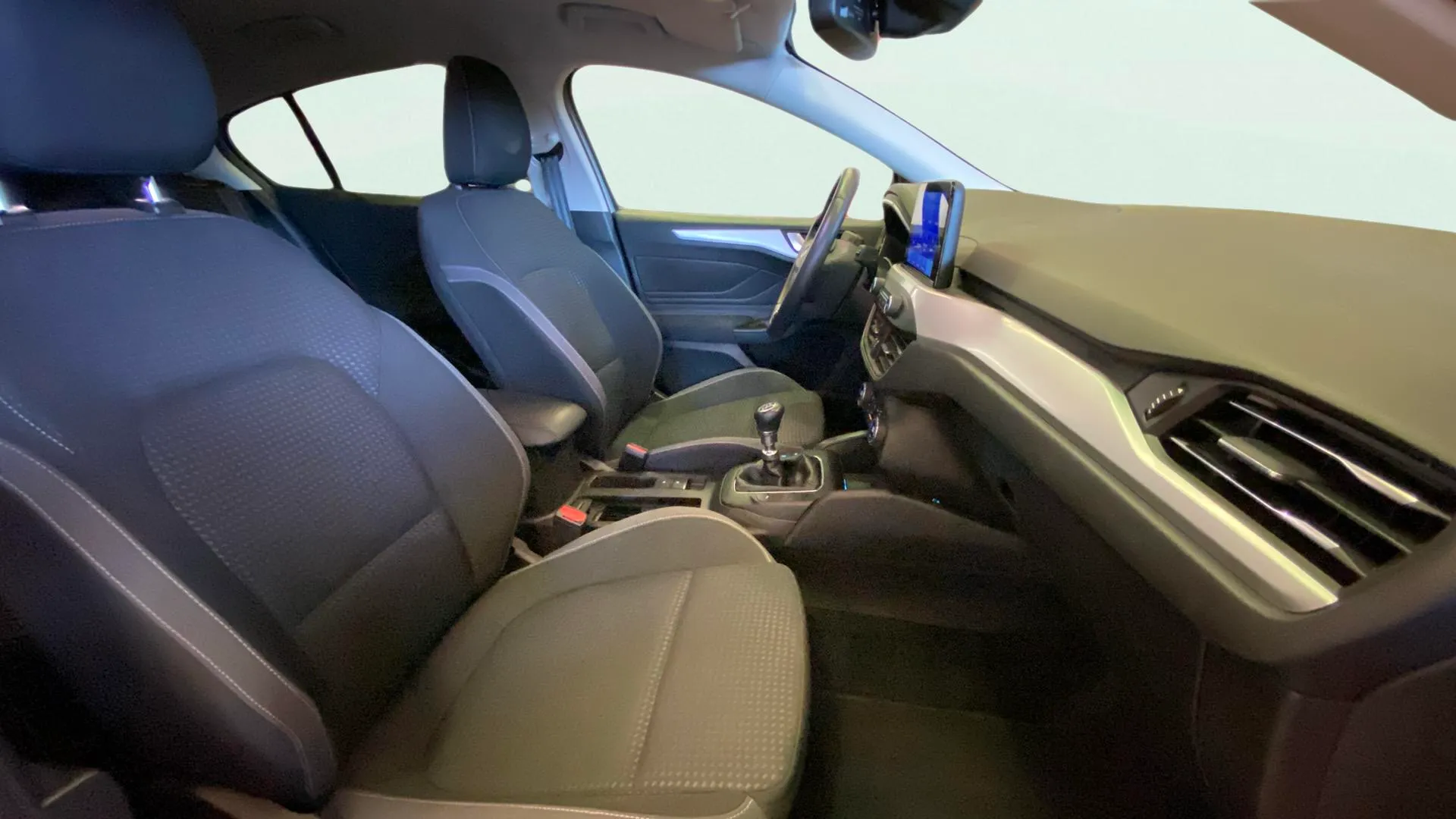 Ford Focus 1.5 EcoBlue Trend+ - foto 12
