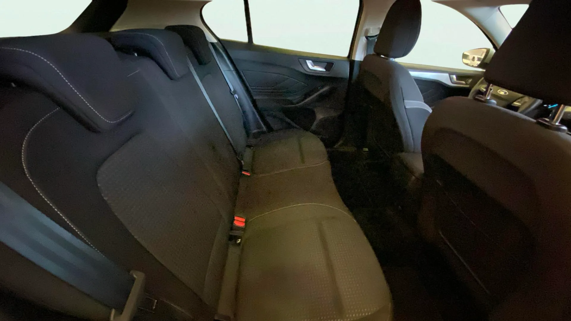 Ford Focus 1.5 EcoBlue Trend+ - foto 15