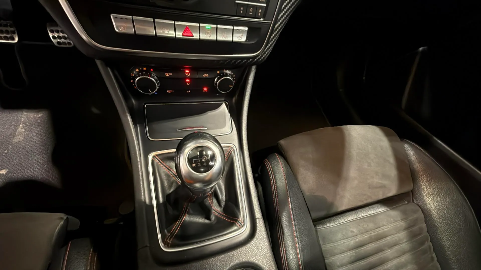 Mercedes-Benz Clase A A 200 d AMG Line - foto 15