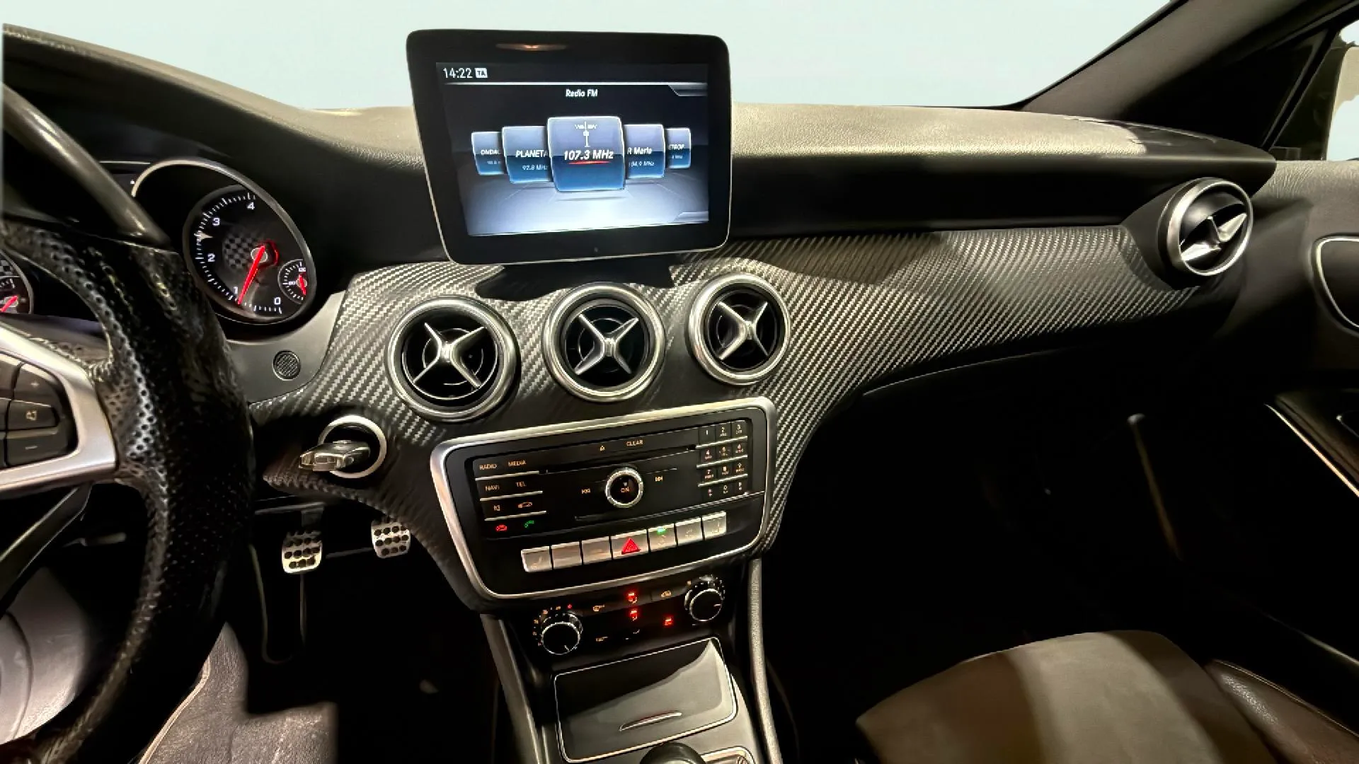 Mercedes-Benz Clase A A 200 d AMG Line - foto 14