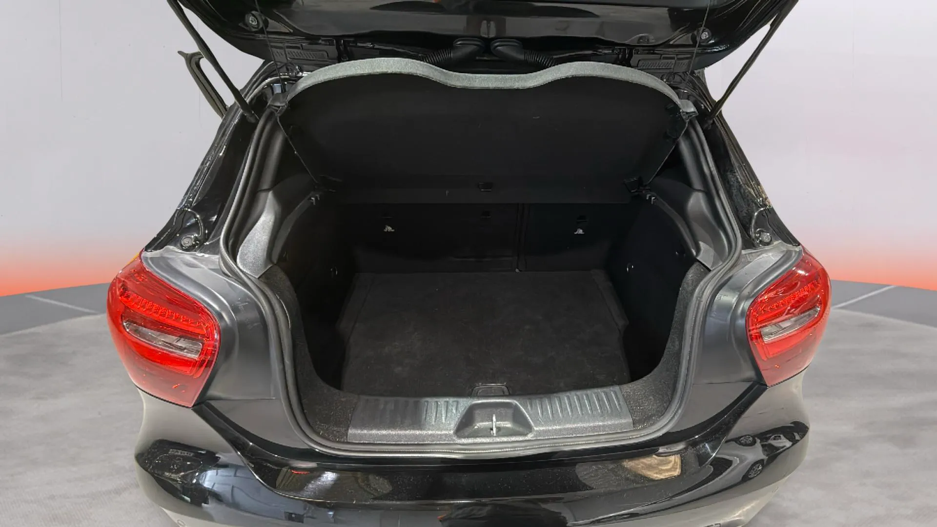 Mercedes-Benz Clase A A 200 d AMG Line - foto 18