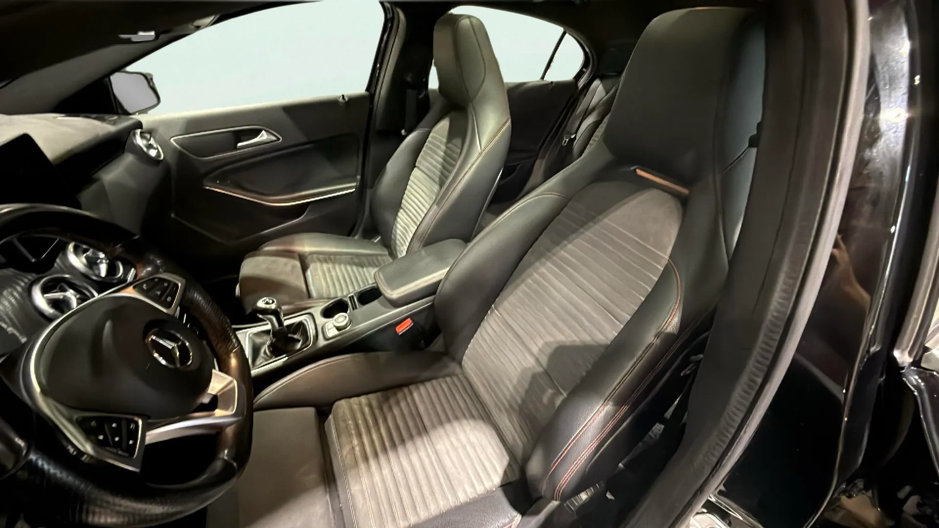 Mercedes-Benz Clase A A 200 d AMG Line - foto 10