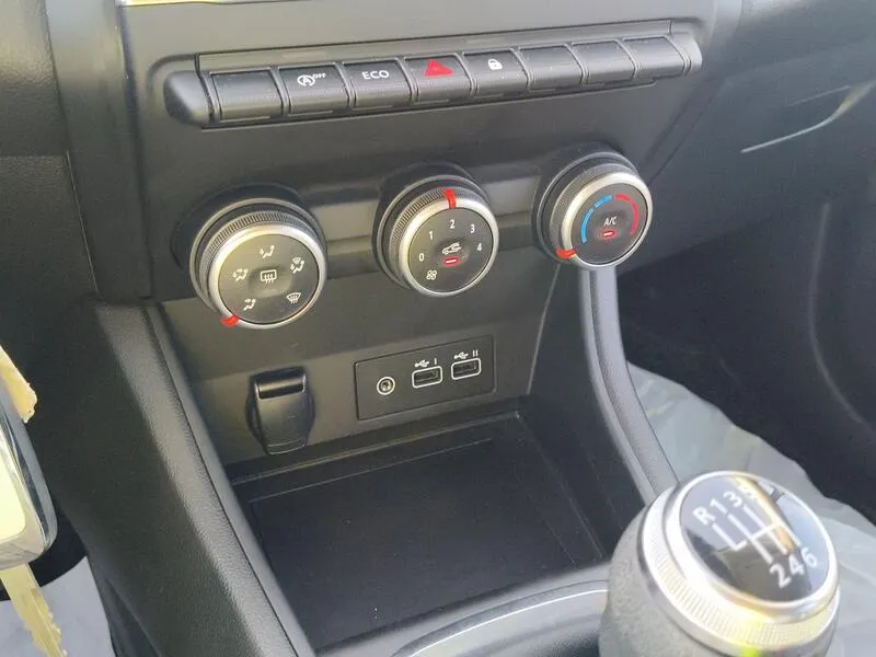 Renault Captur TCe equilibre - foto 12
