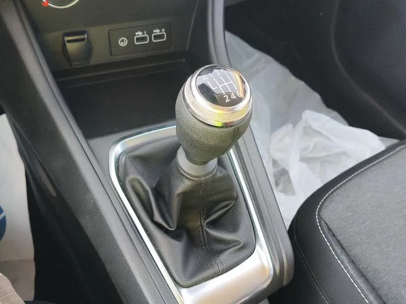 Renault Captur TCe equilibre - foto 13