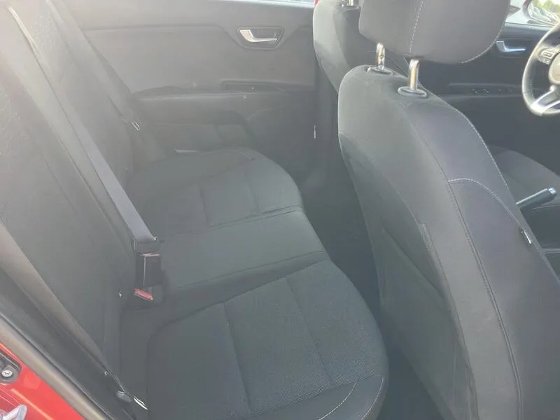 Kia Rio 1.0 T-GDi Drive - foto 33