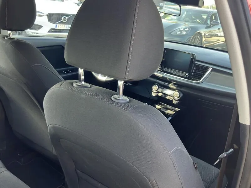 Kia Rio 1.0 T-GDi Drive - foto 34