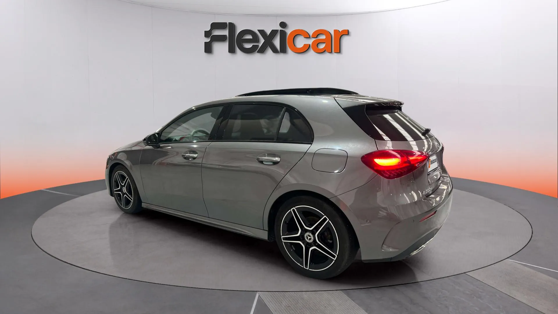 Mercedes-Benz Clase A A 200 d - foto 4