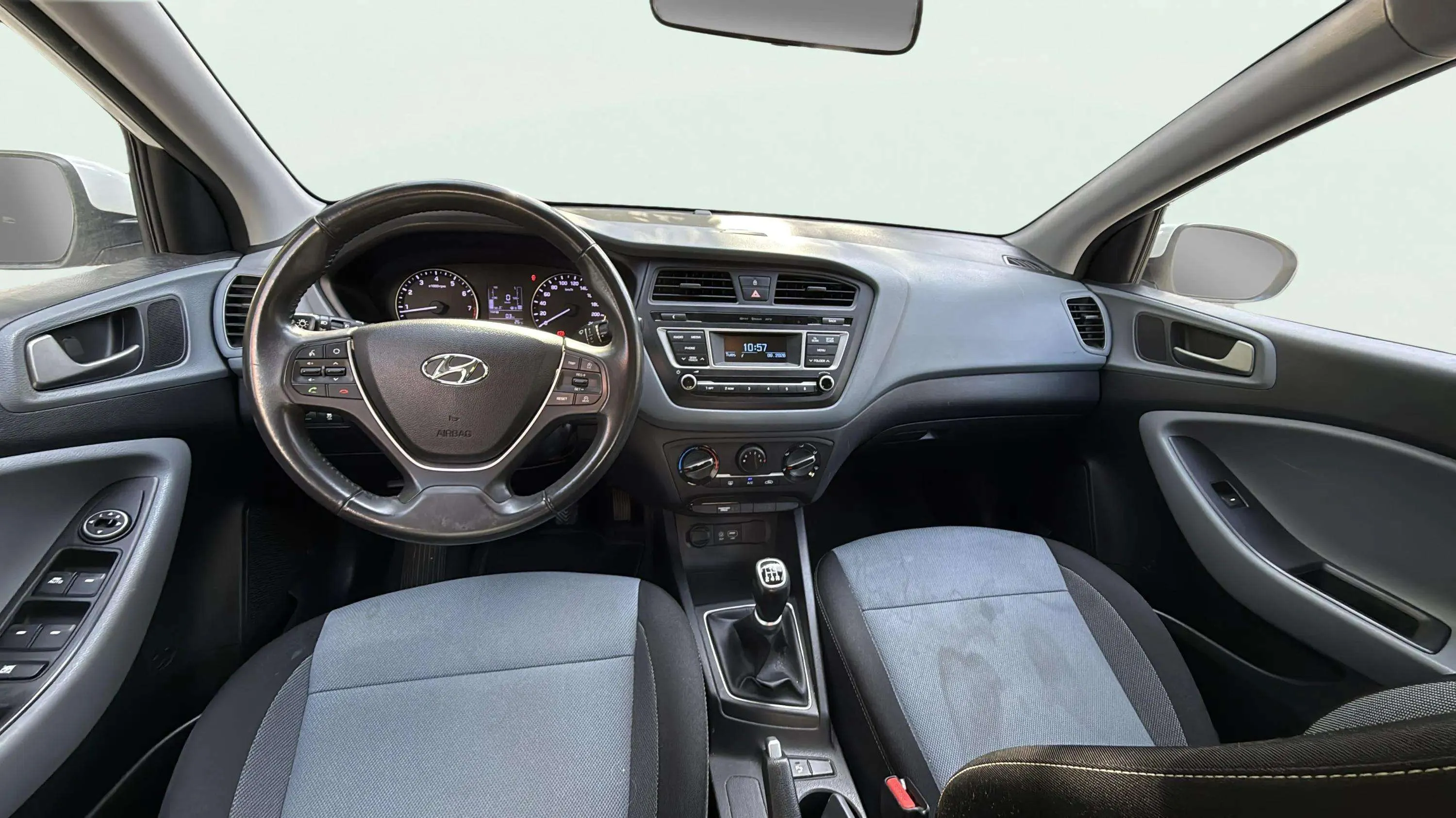 Hyundai i20 1.2 MPI Essence - foto 9