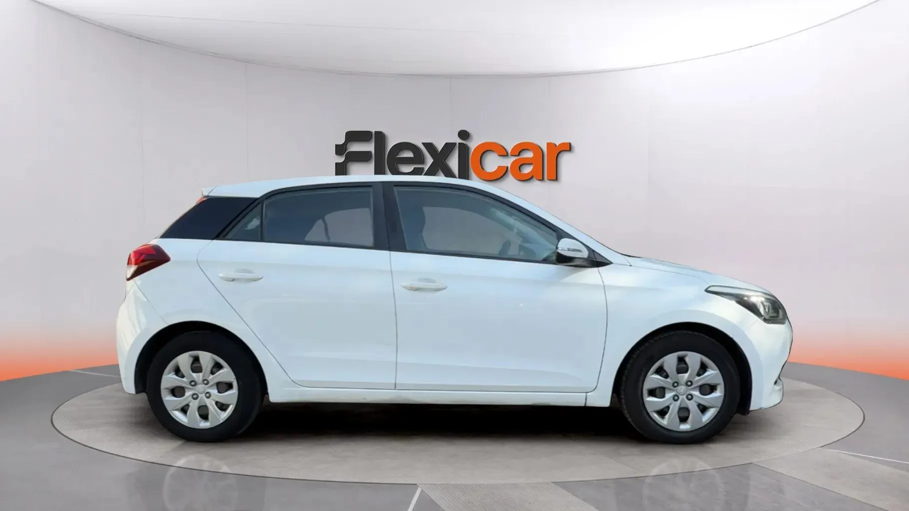 Hyundai i20 1.2 MPI Essence - foto 6