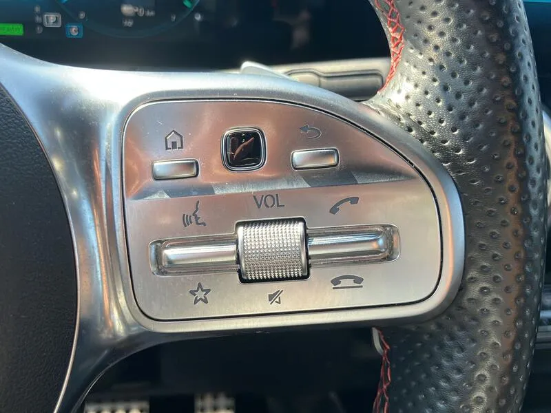 Mercedes-Benz GLA 250e - foto 38