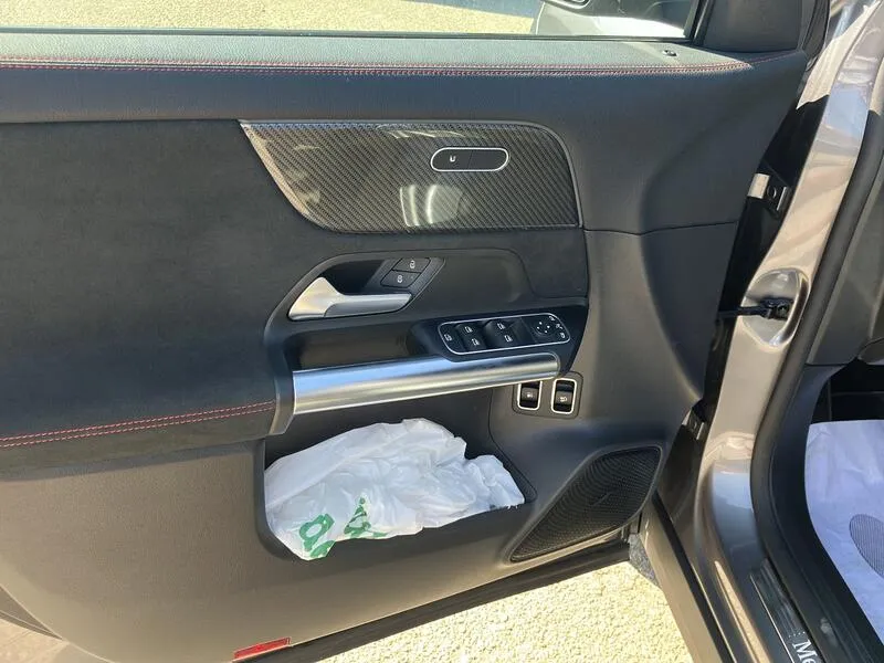 Mercedes-Benz GLA 250e - foto 11