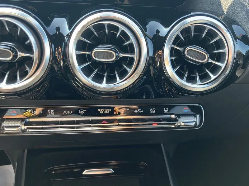 Mercedes-Benz GLA 250e - foto 43