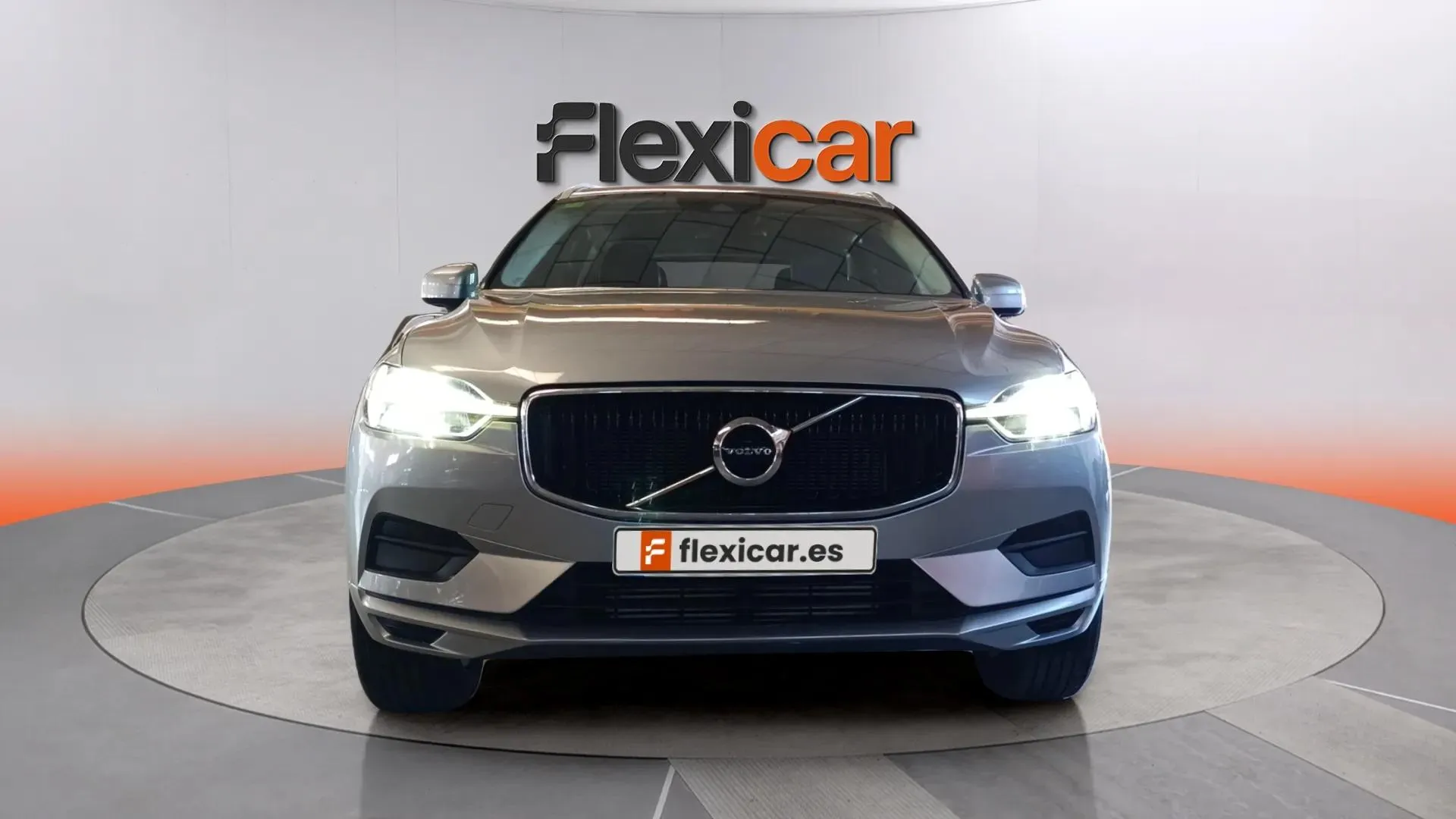 Volvo XC60 2.0 T4 Momentum - foto 8