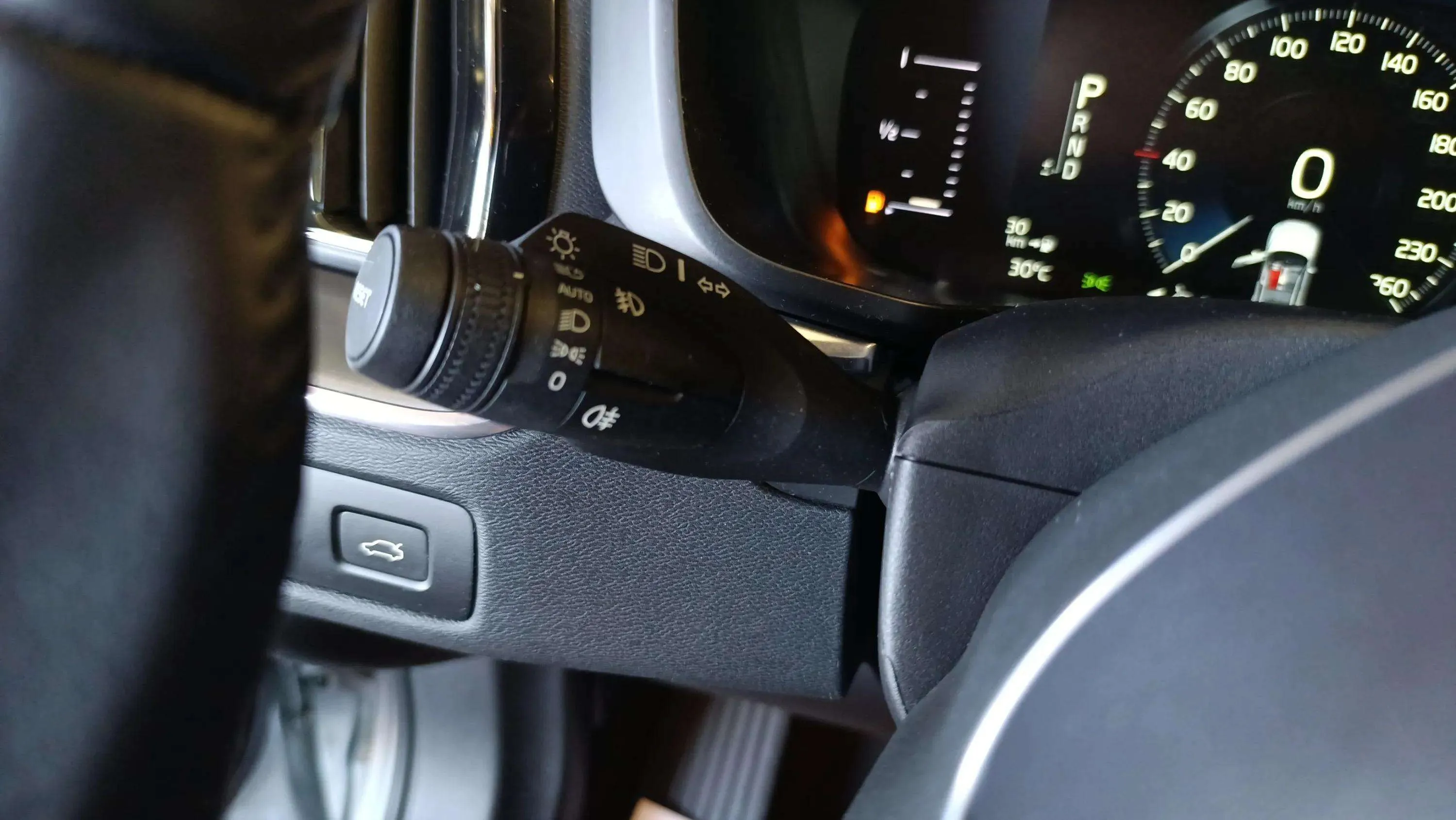 Volvo XC60 2.0 T4 Momentum - foto 12