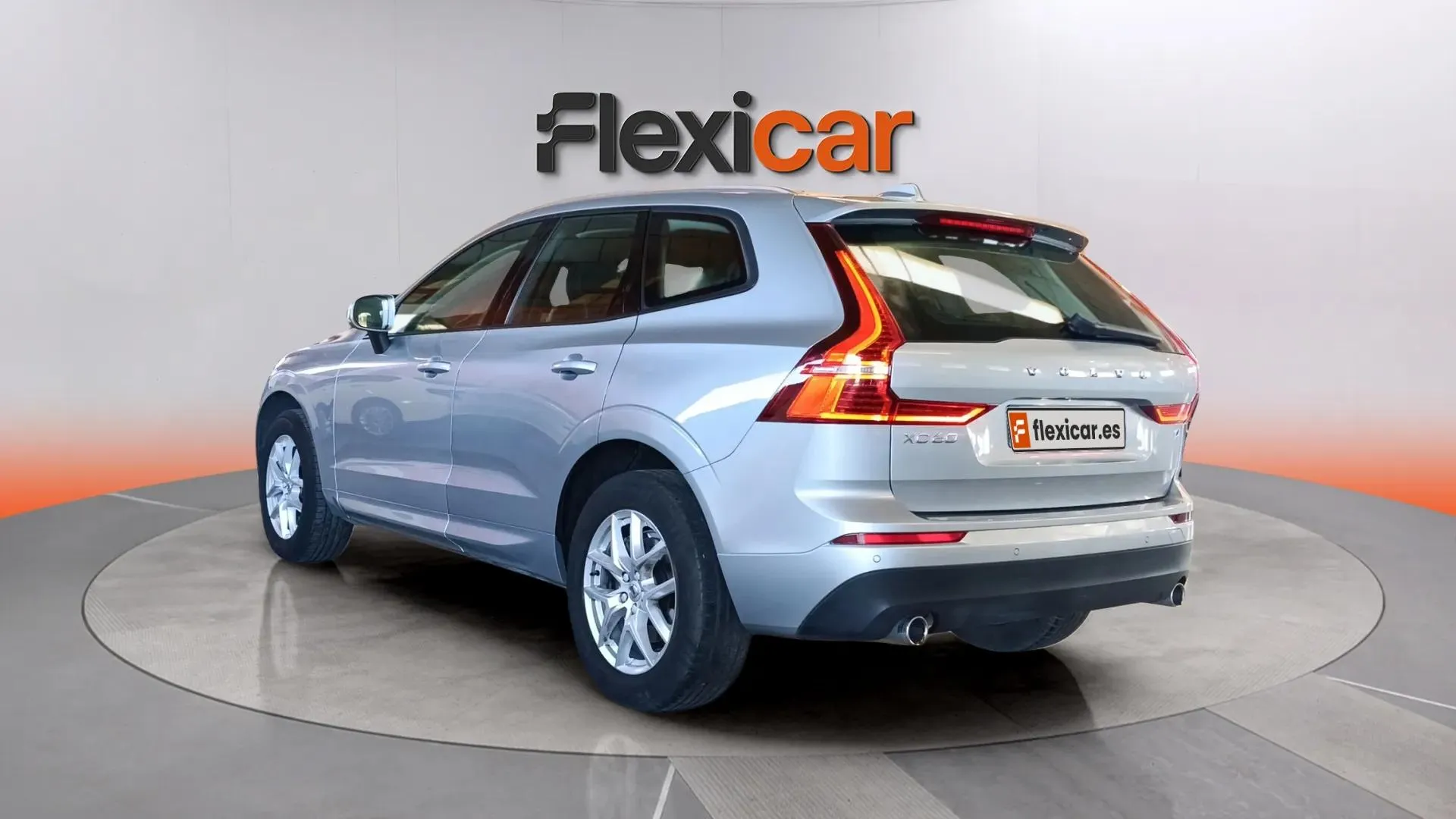 Volvo XC60 2.0 T4 Momentum - foto 5