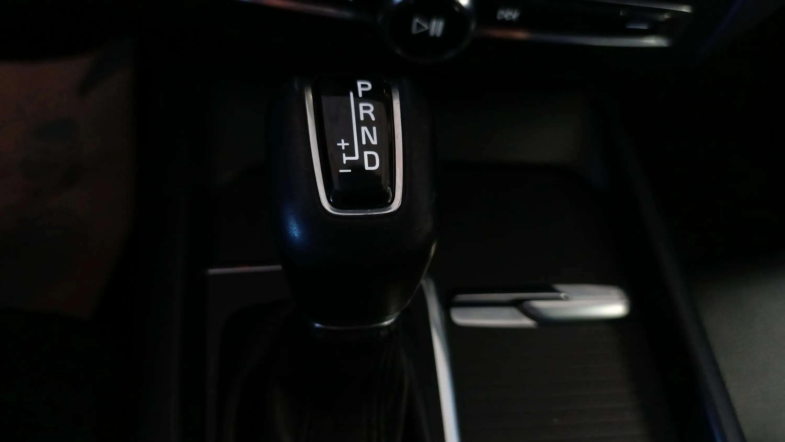 Volvo XC60 2.0 T4 Momentum - foto 22