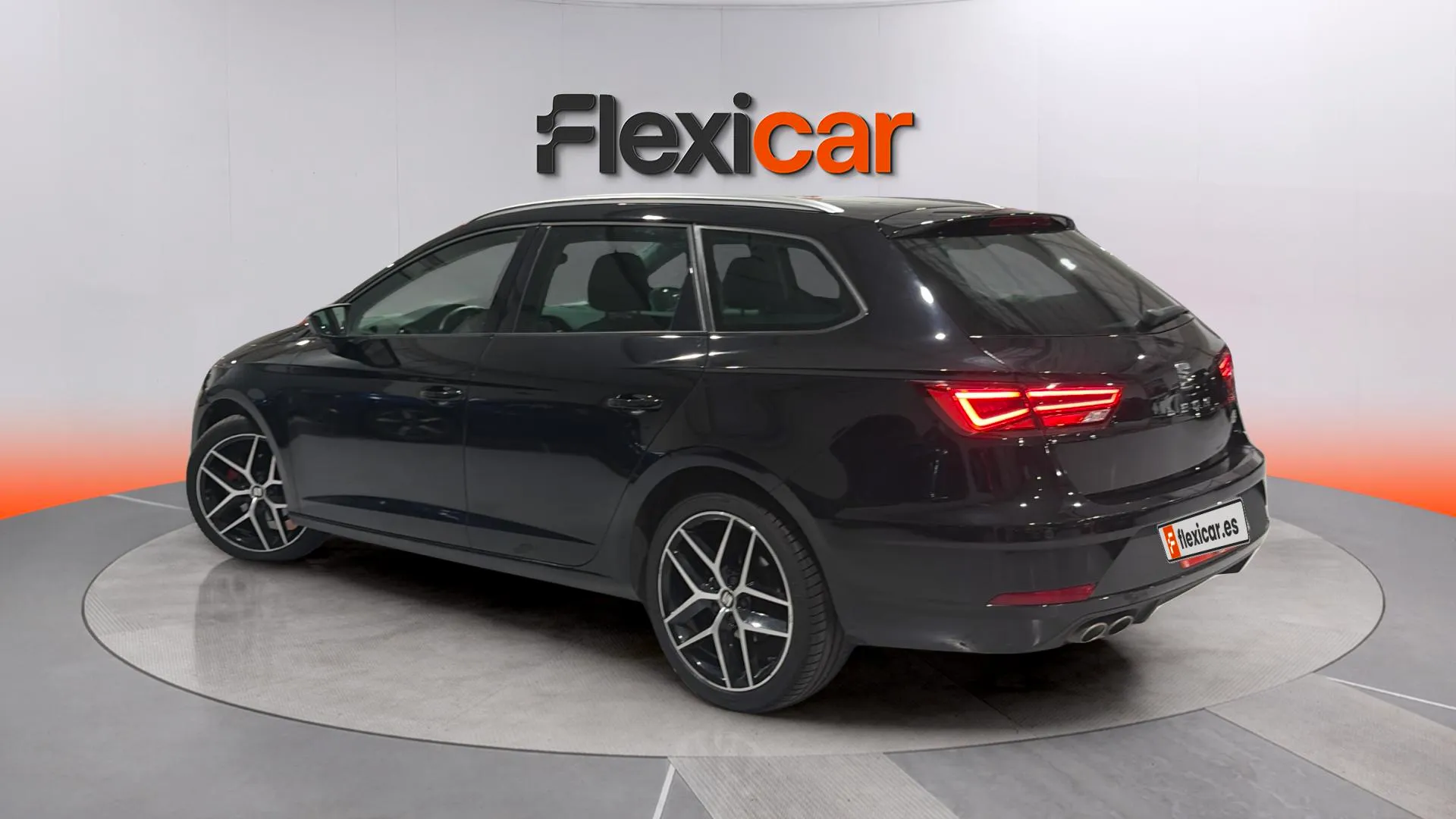 SEAT León ST 2.0 TDI DSG-7 FR - foto 5