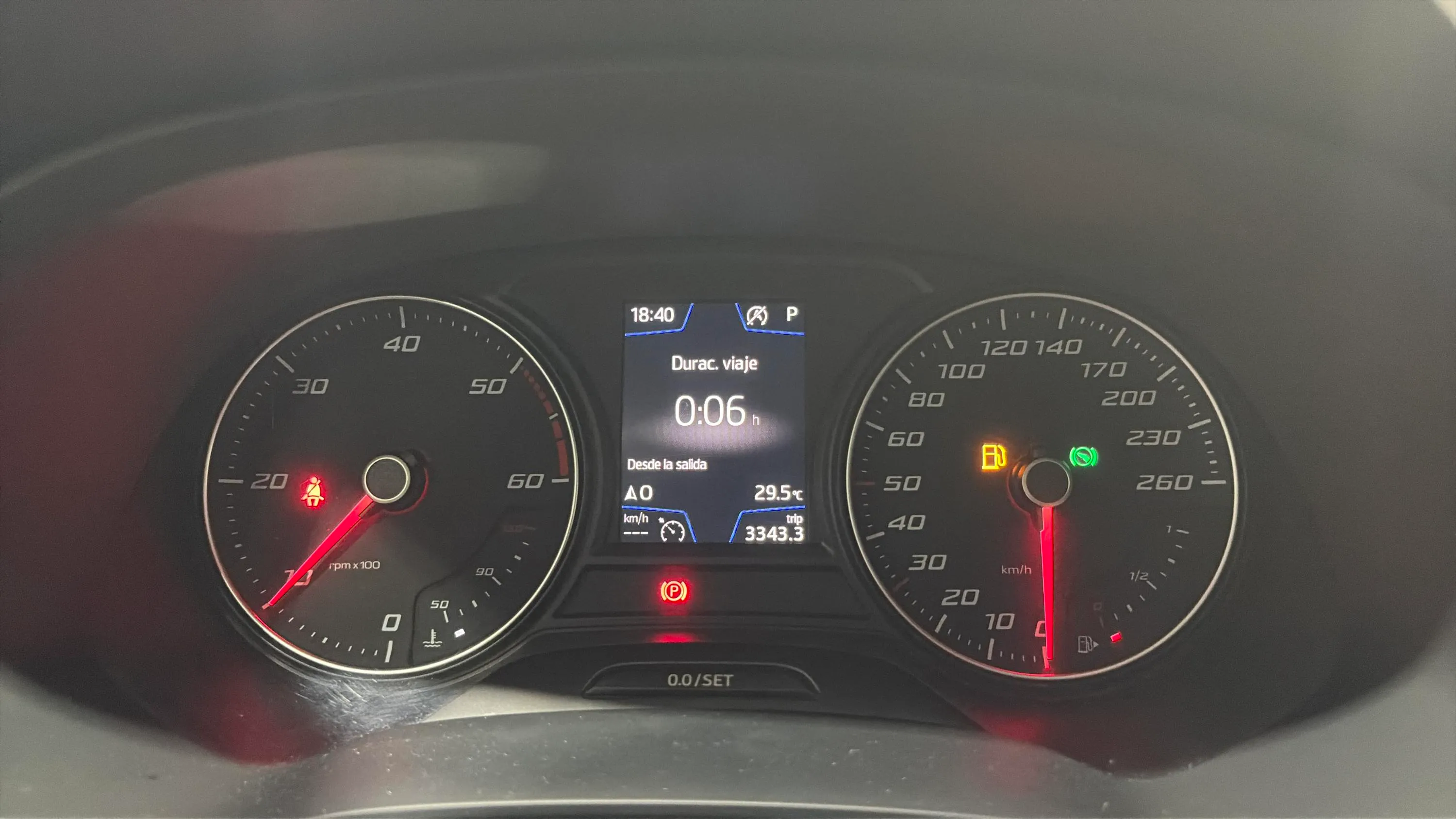 SEAT León ST 2.0 TDI DSG-7 FR - foto 12