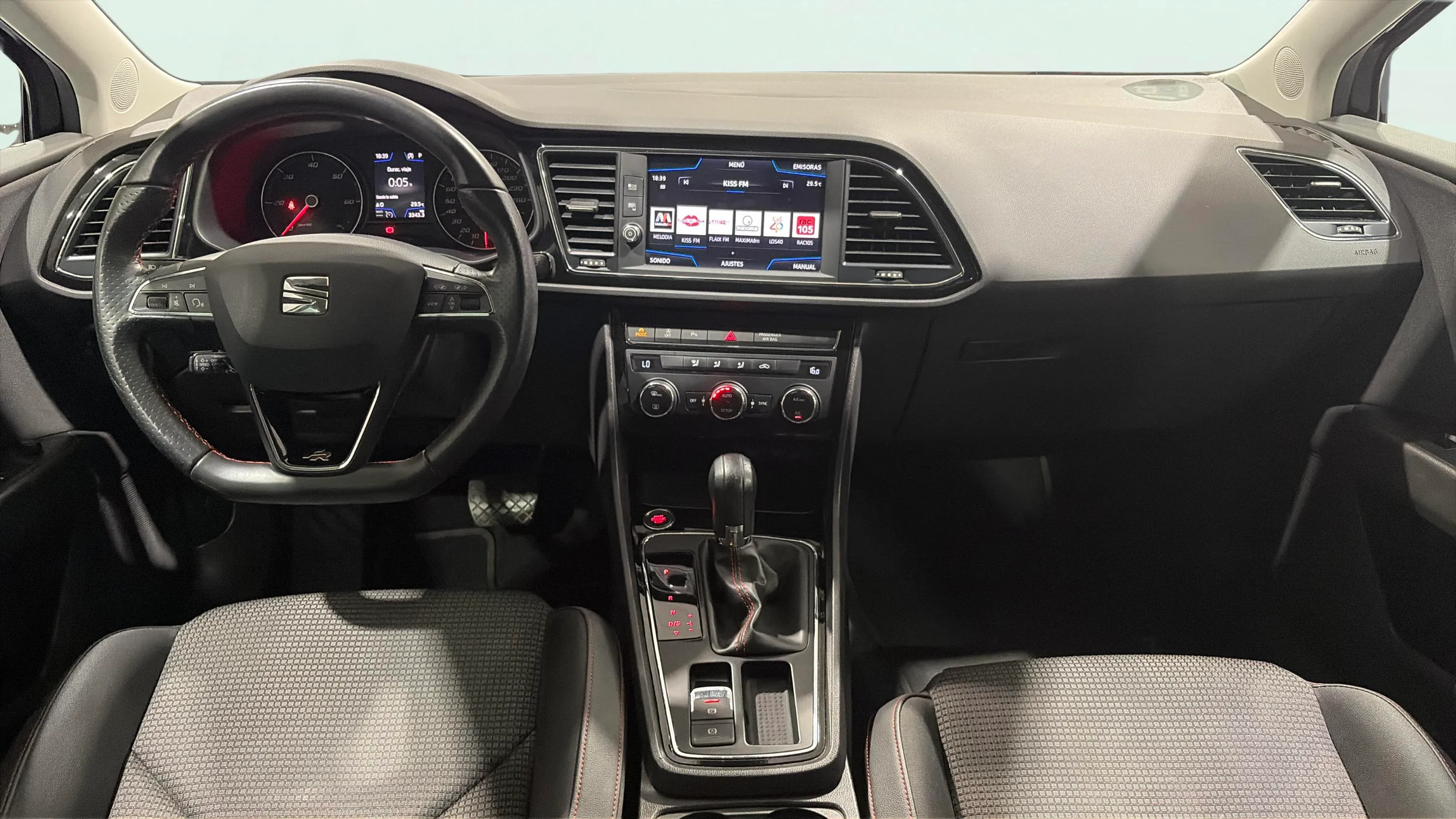 SEAT León ST 2.0 TDI DSG-7 FR - foto 9