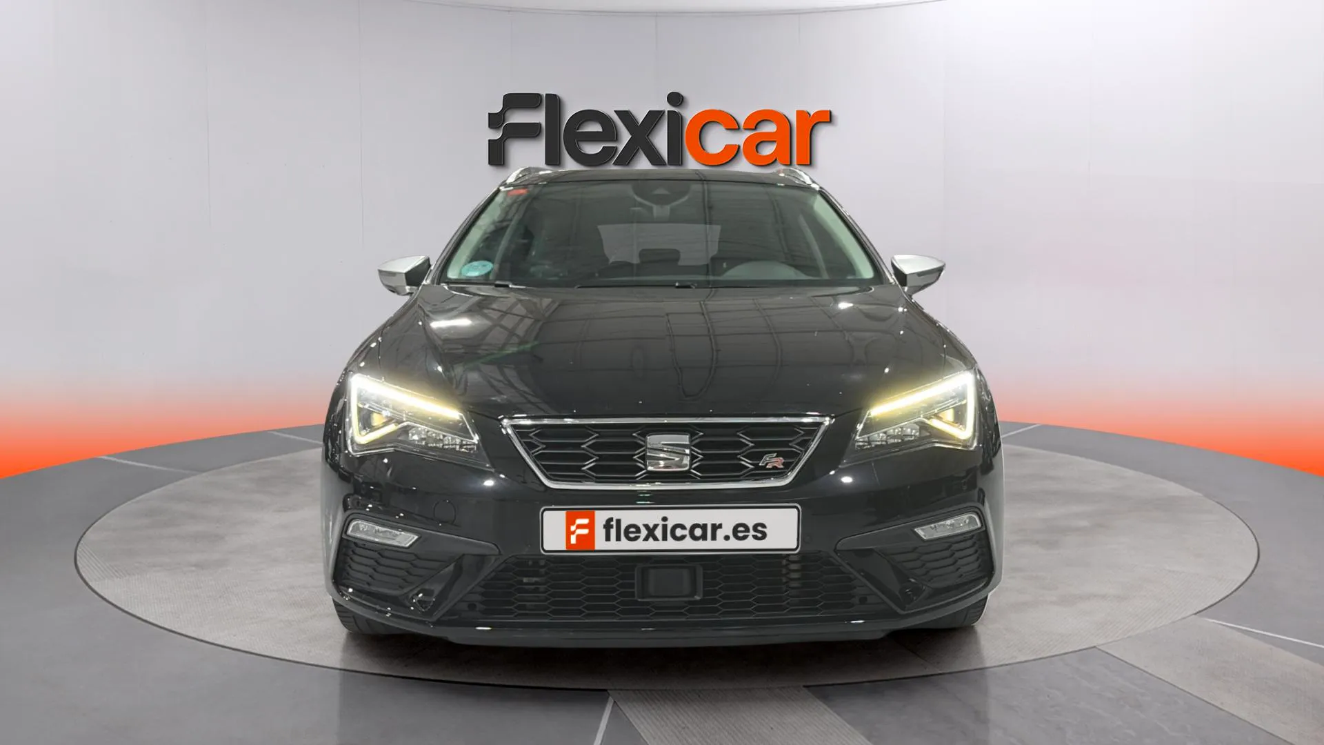 SEAT León ST 2.0 TDI DSG-7 FR - foto 2