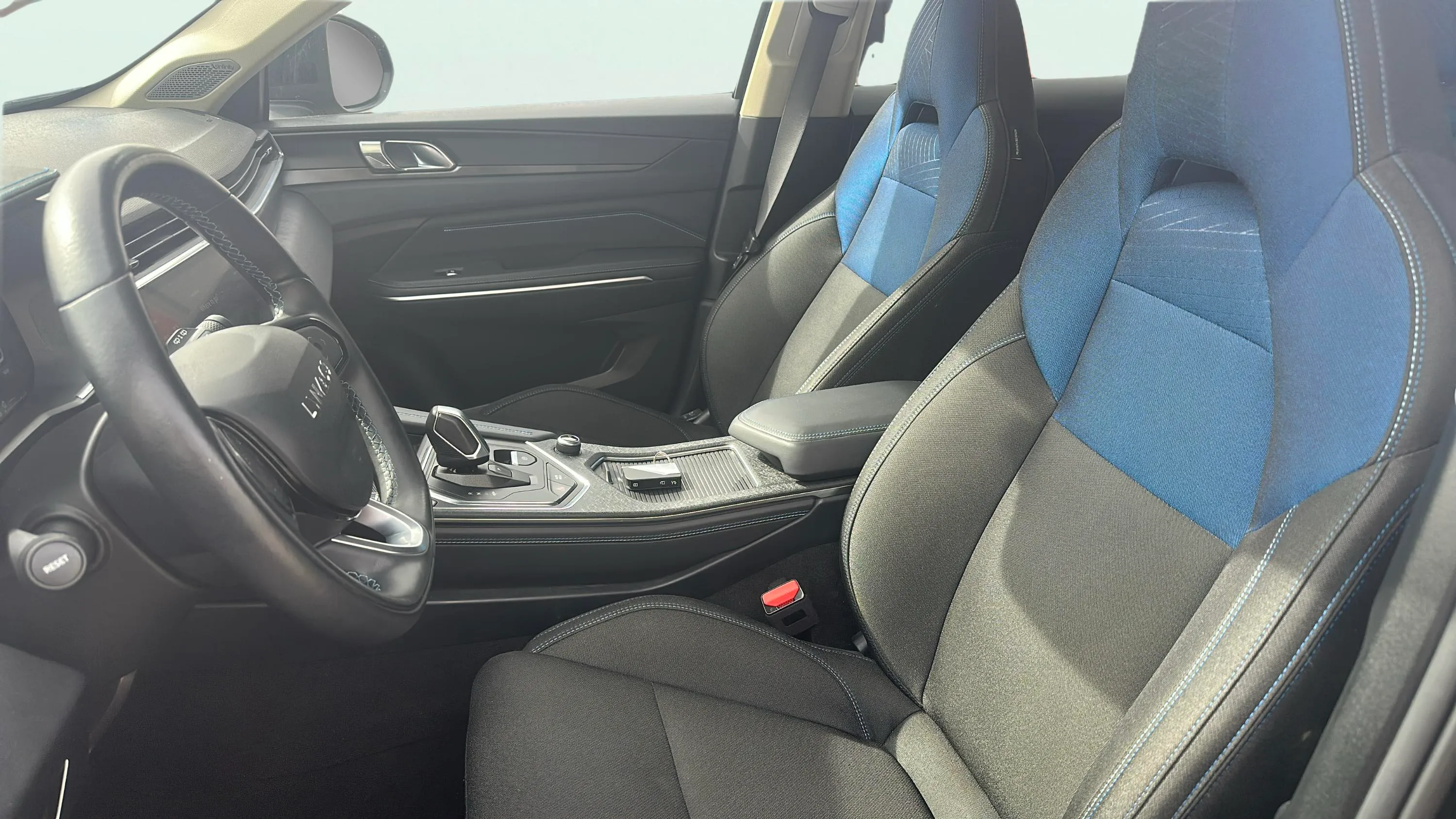 Lynk & Co 01 1.5 PHEV - foto 15