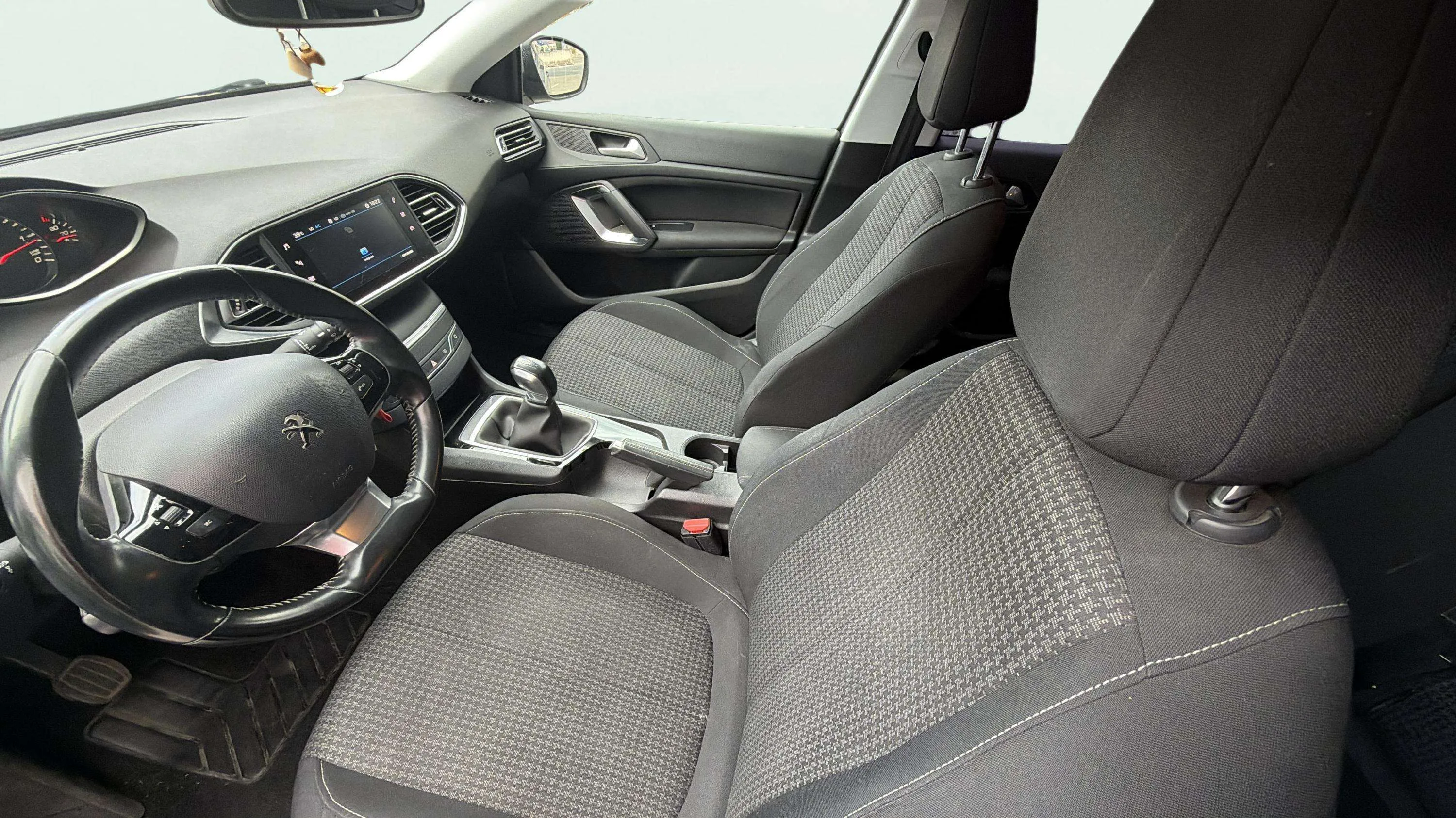 Peugeot 308 SW Active 1.6 BlueHDi - foto 9
