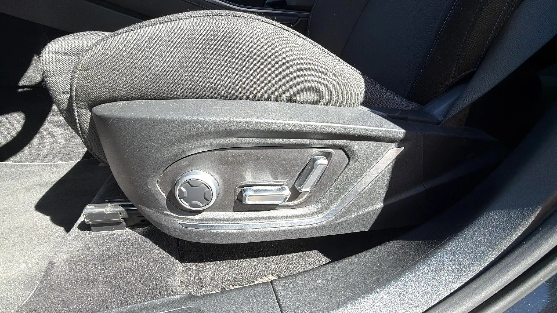 Lynk & Co 01 1.5 PHEV 6. - foto 25