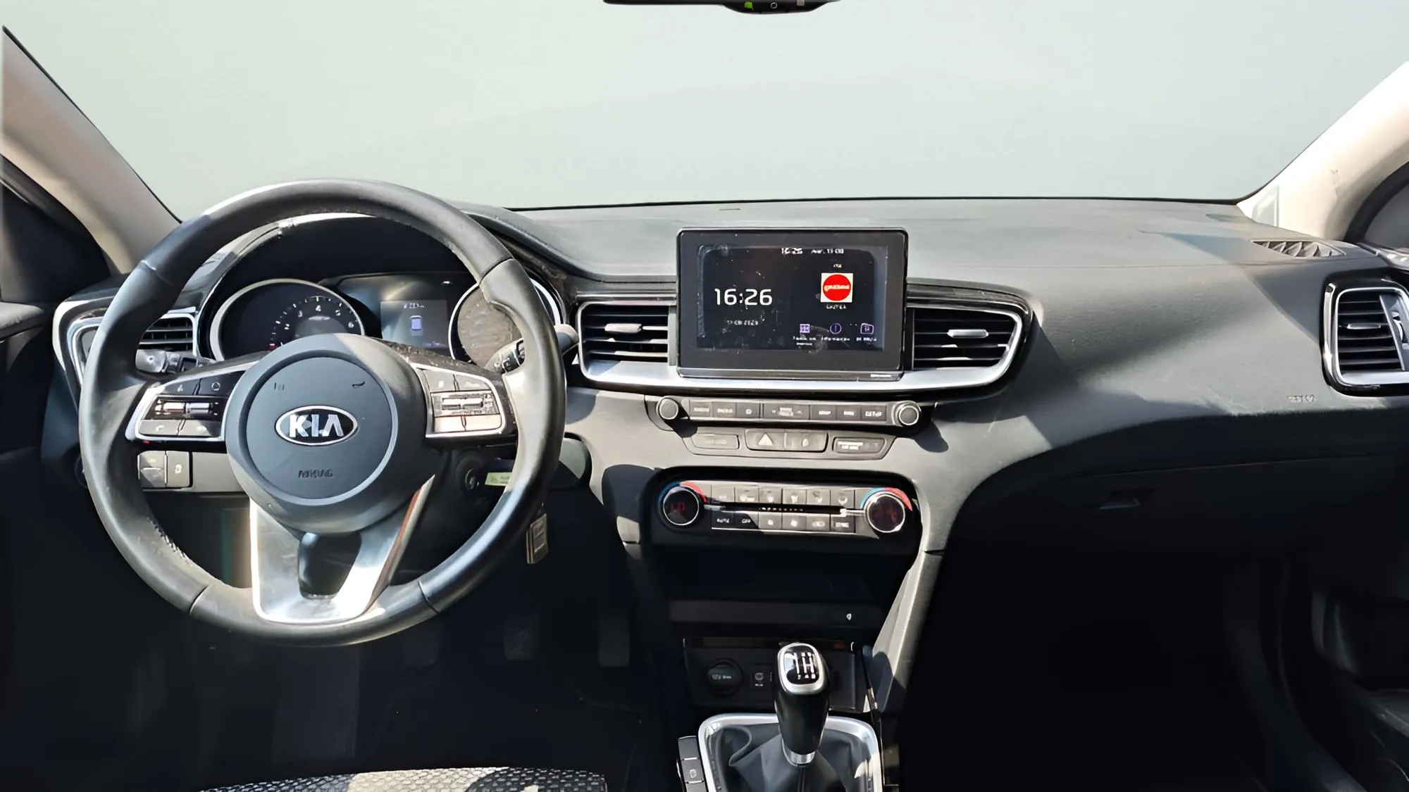 Kia Ceed 1.0 T-GDi Concept - foto 9