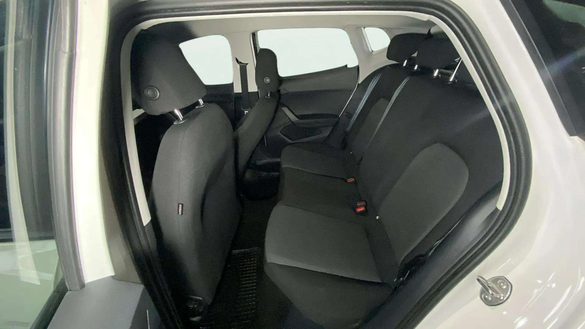 SEAT Ibiza 1.0 MPI Reference - foto 21