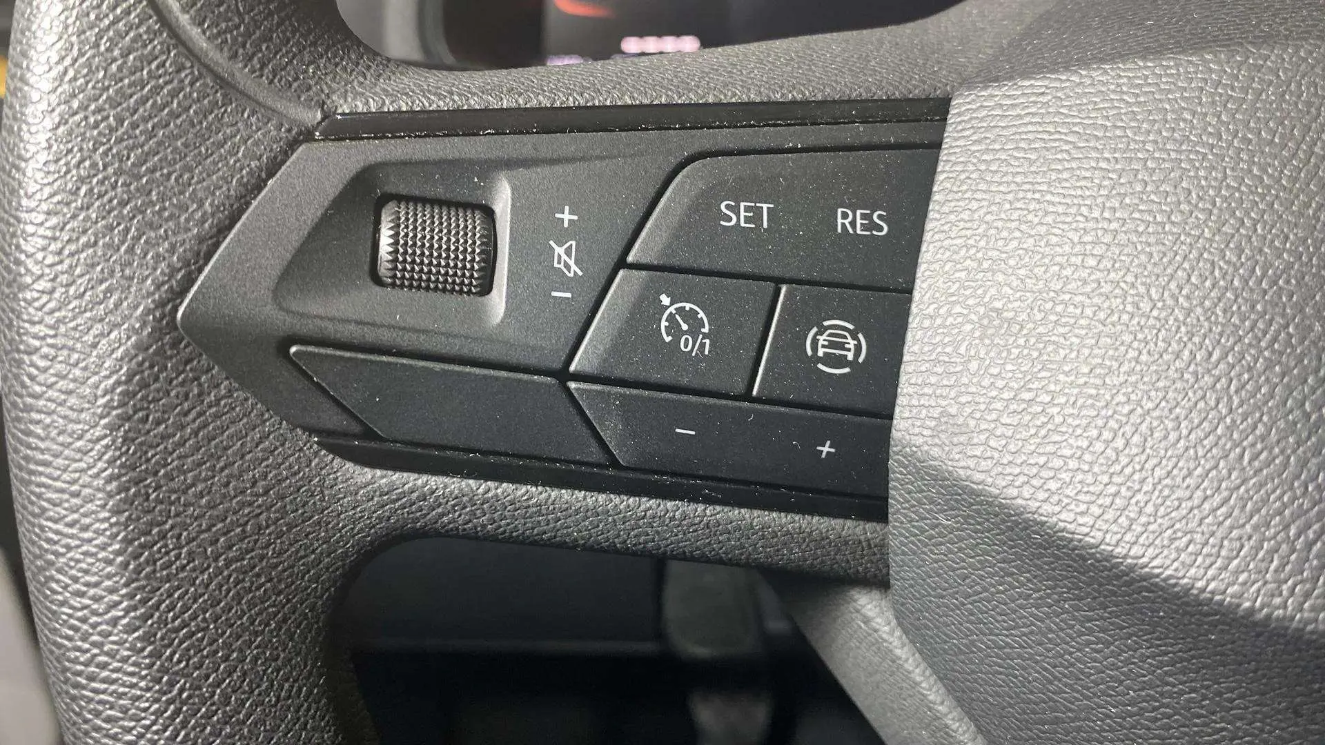 SEAT Ibiza 1.0 MPI Reference - foto 29