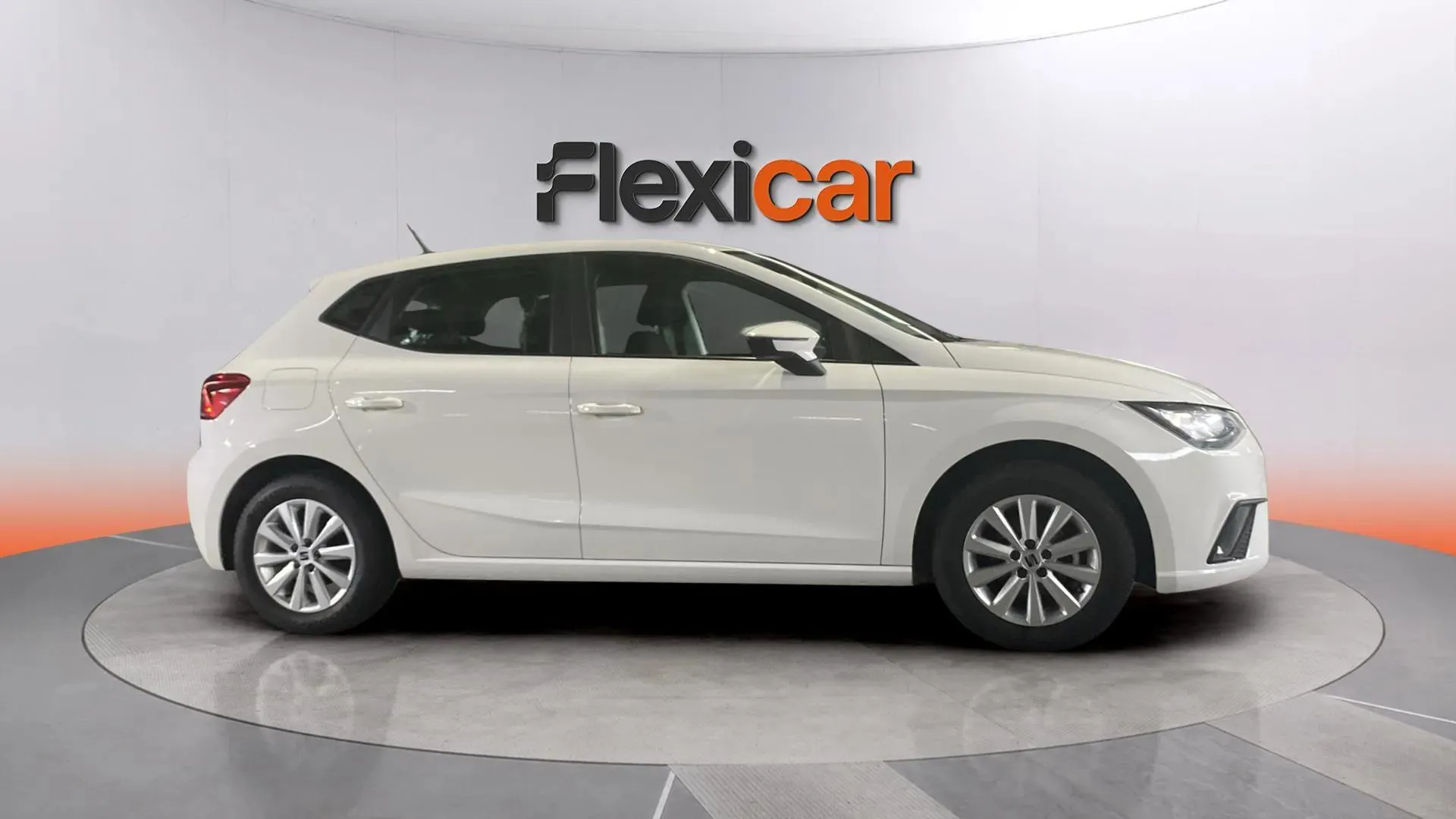 SEAT Ibiza 1.0 MPI Reference - foto 11