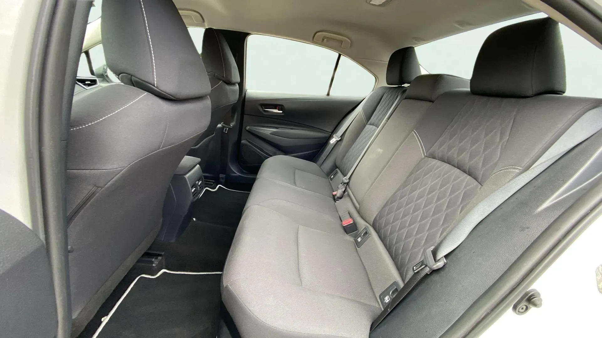 Toyota Corolla 1.8 125H Active Tech E-CVT - foto 17