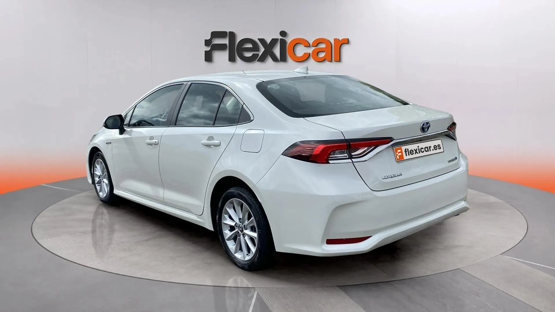 Toyota Corolla 1.8 125H Active Tech E-CVT - foto 5