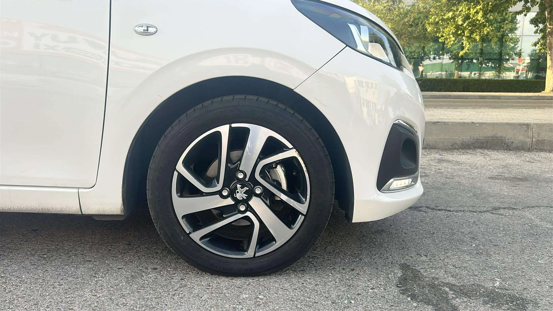 Peugeot 108 Allure 1.2 PureTech - foto 21