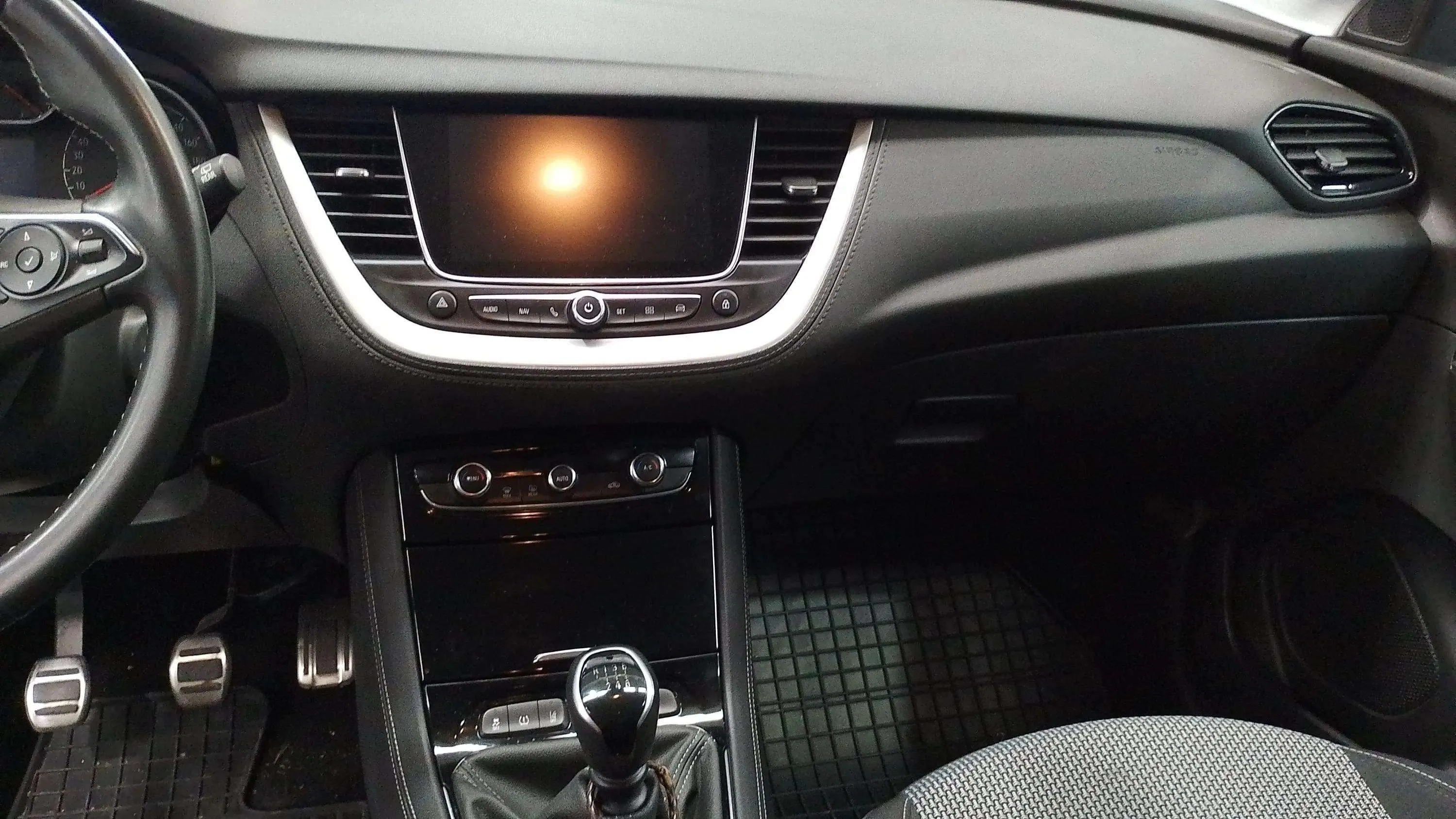 Opel Grandland 1.2 Turbo 120 Aniversario - foto 18