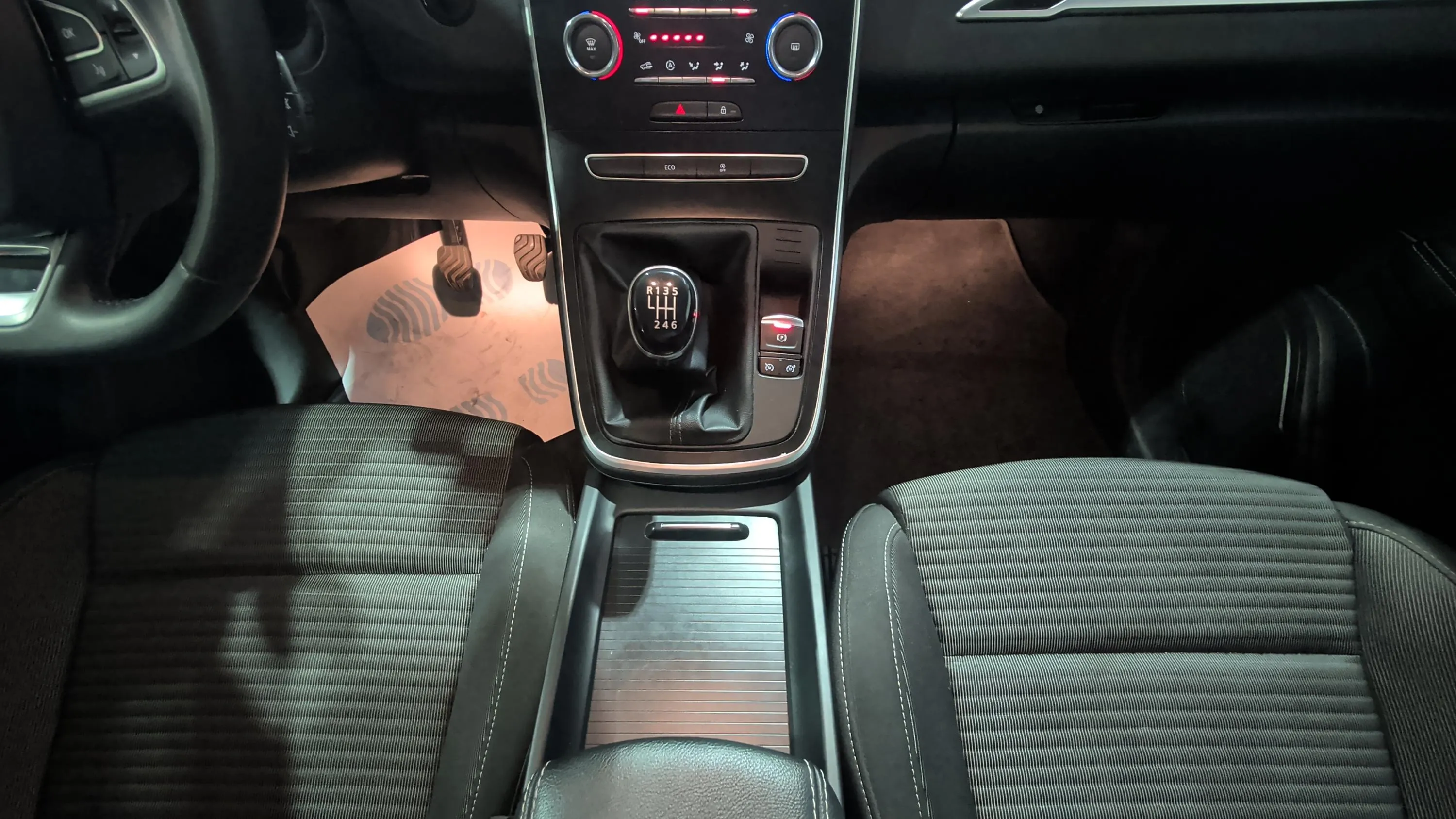 Renault Scénic Limited Blue dCi - foto 18