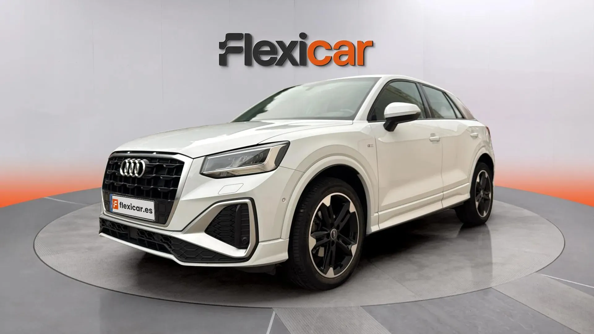 Audi Q2 S line 30 TDI - foto 3