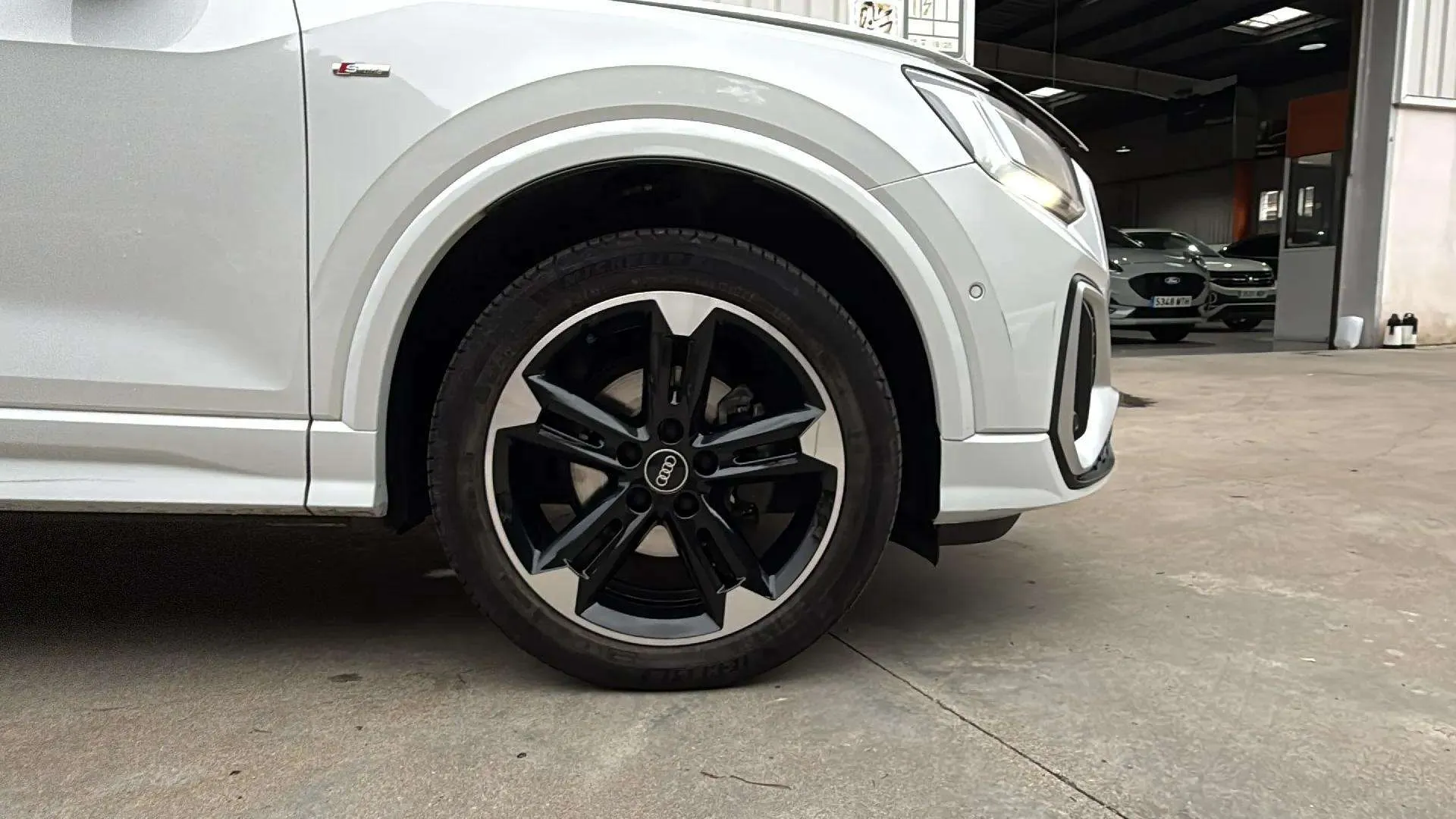 Audi Q2 S line 30 TDI - foto 23