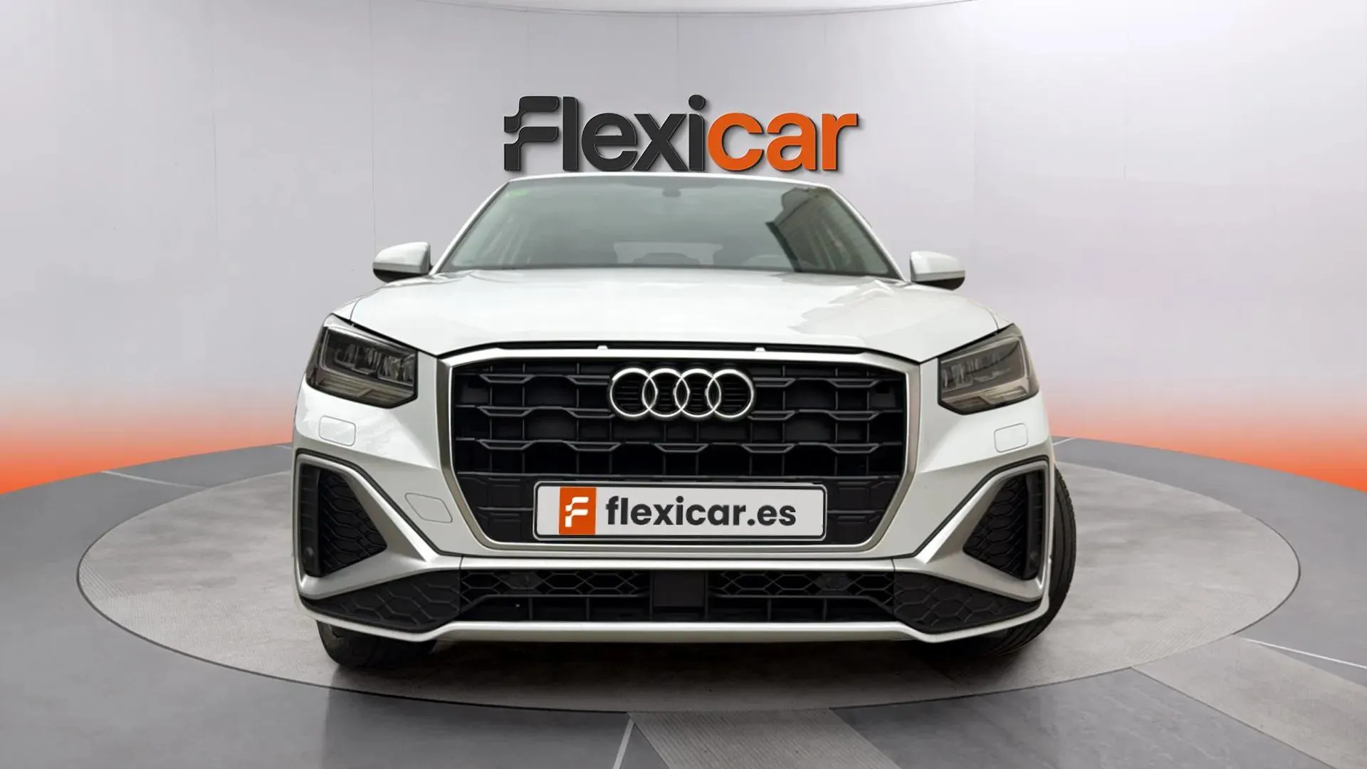 Audi Q2 S line 30 TDI - foto 2