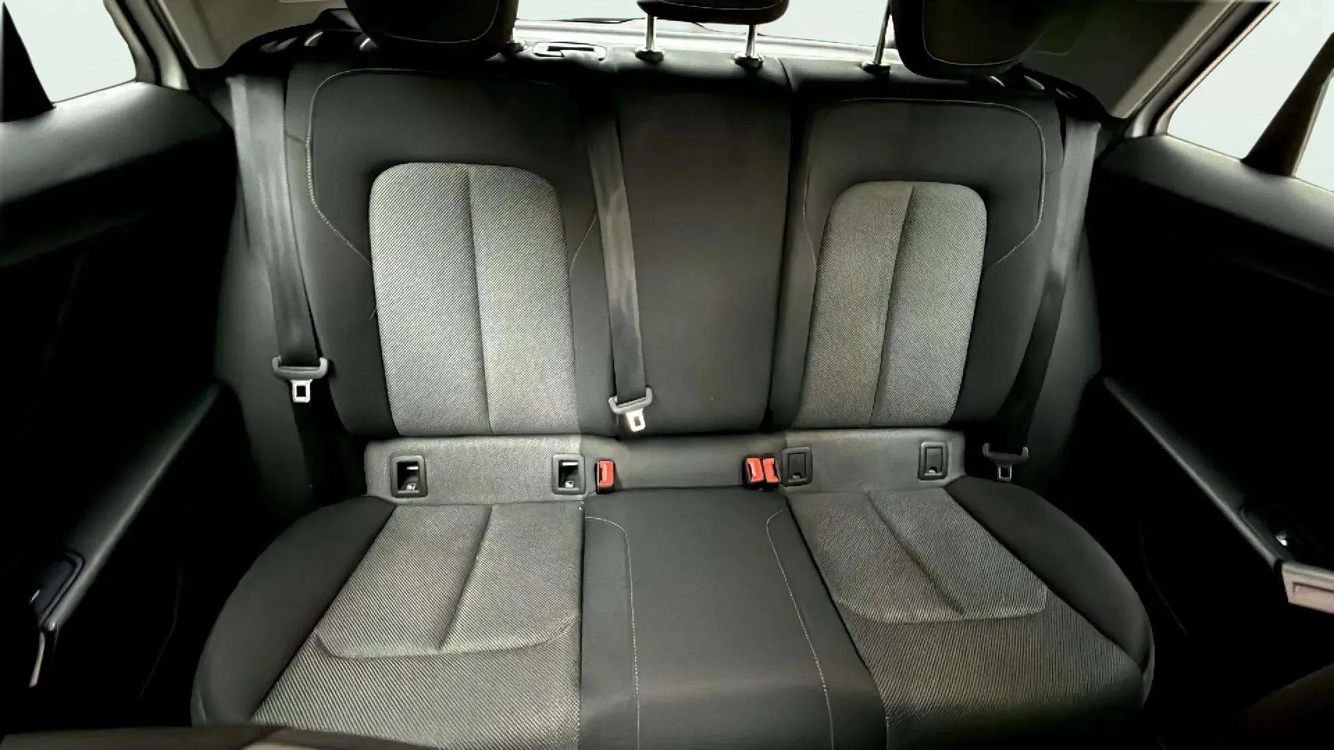 Audi Q2 S line 30 TDI - foto 17