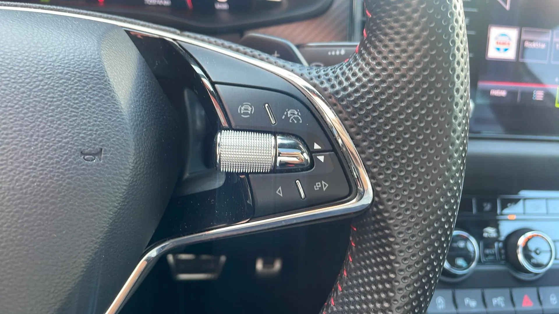 Škoda Kodiaq 2.0 TSI DSG RS - foto 35