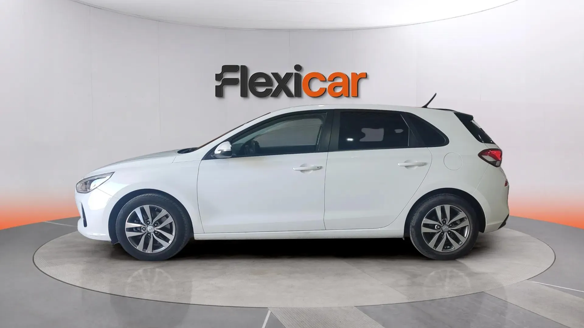 Hyundai i30 1.6 CRDi Klass LE - foto 4